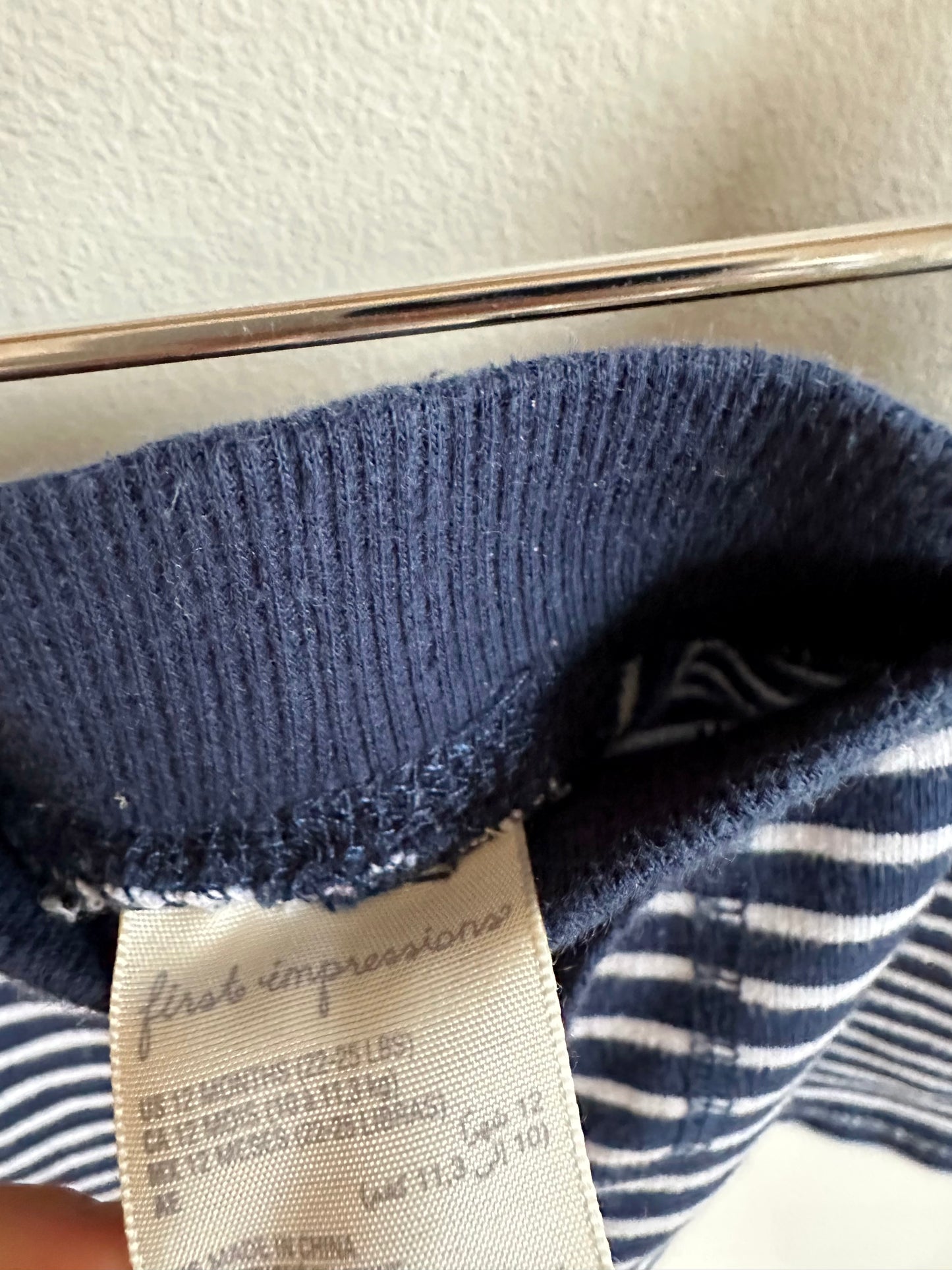 Striped Navy Shorts / 12m