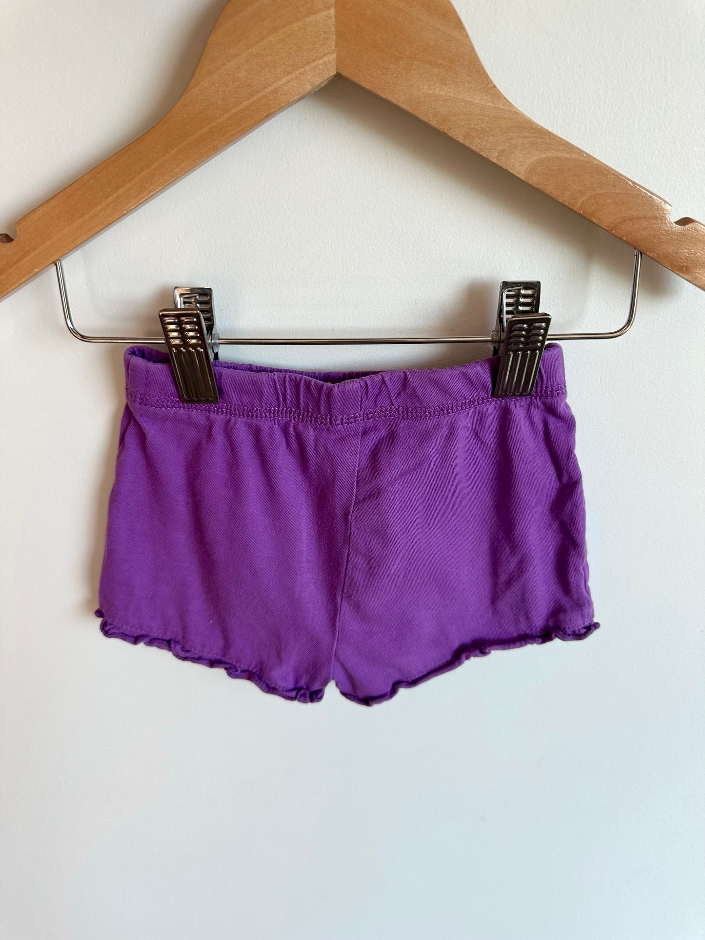 Purple Ruffle Trim Heart Shorts / 6-12m