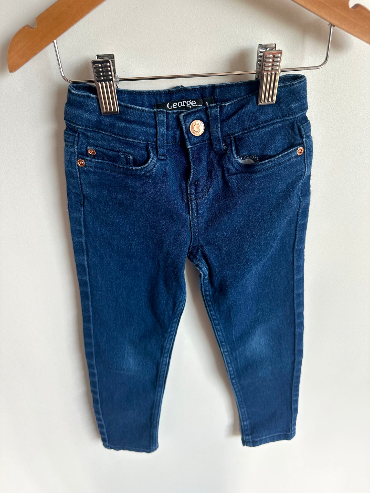 Dark Jeans / 4T