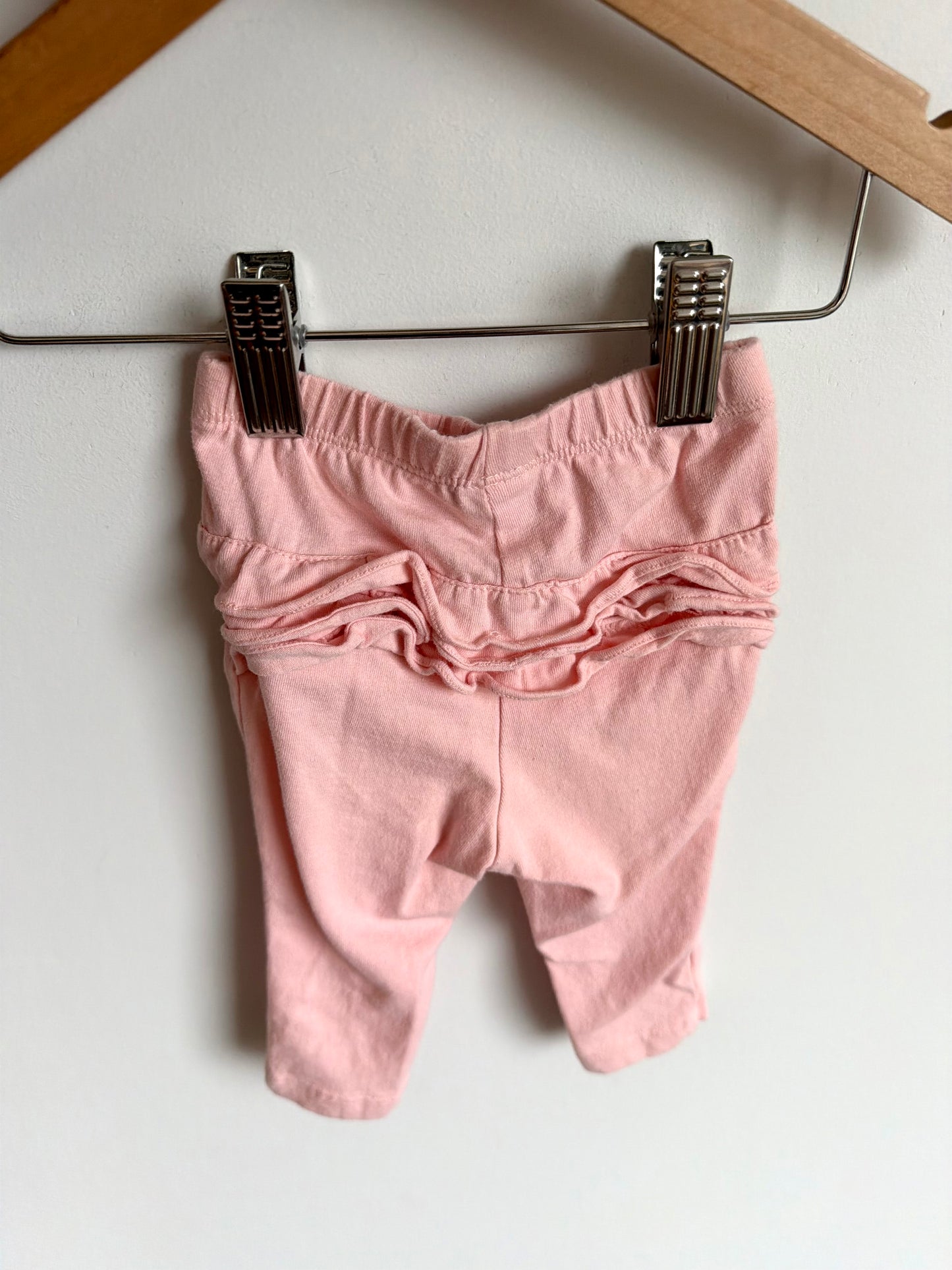 Pink Ruffle Bottom Leggings / 3-6m