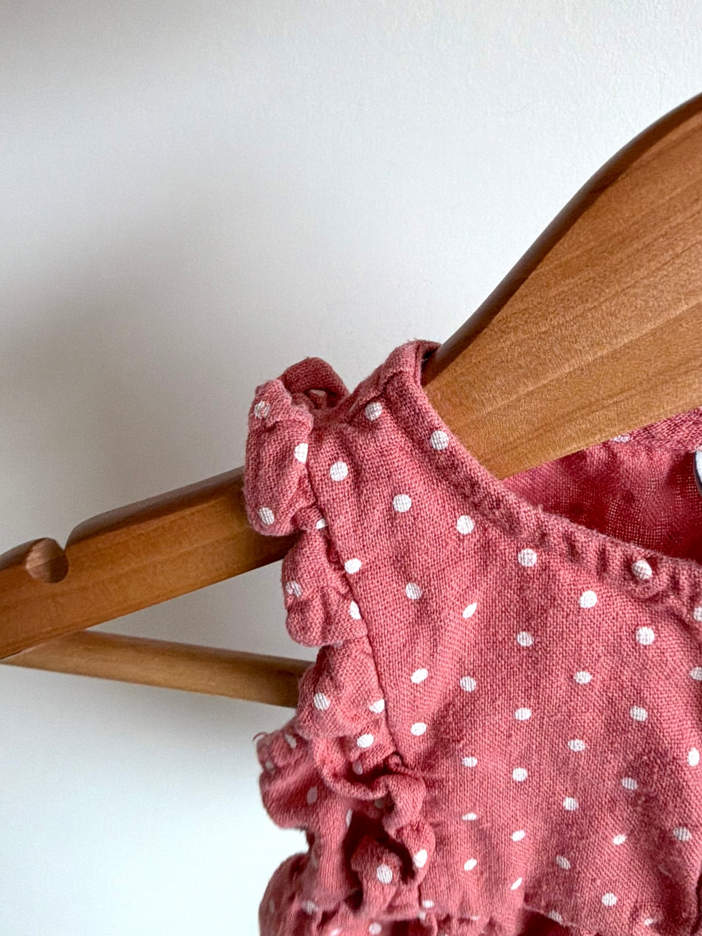 Dotted Ruffle Sleeve Bubble Romper / 0-3m