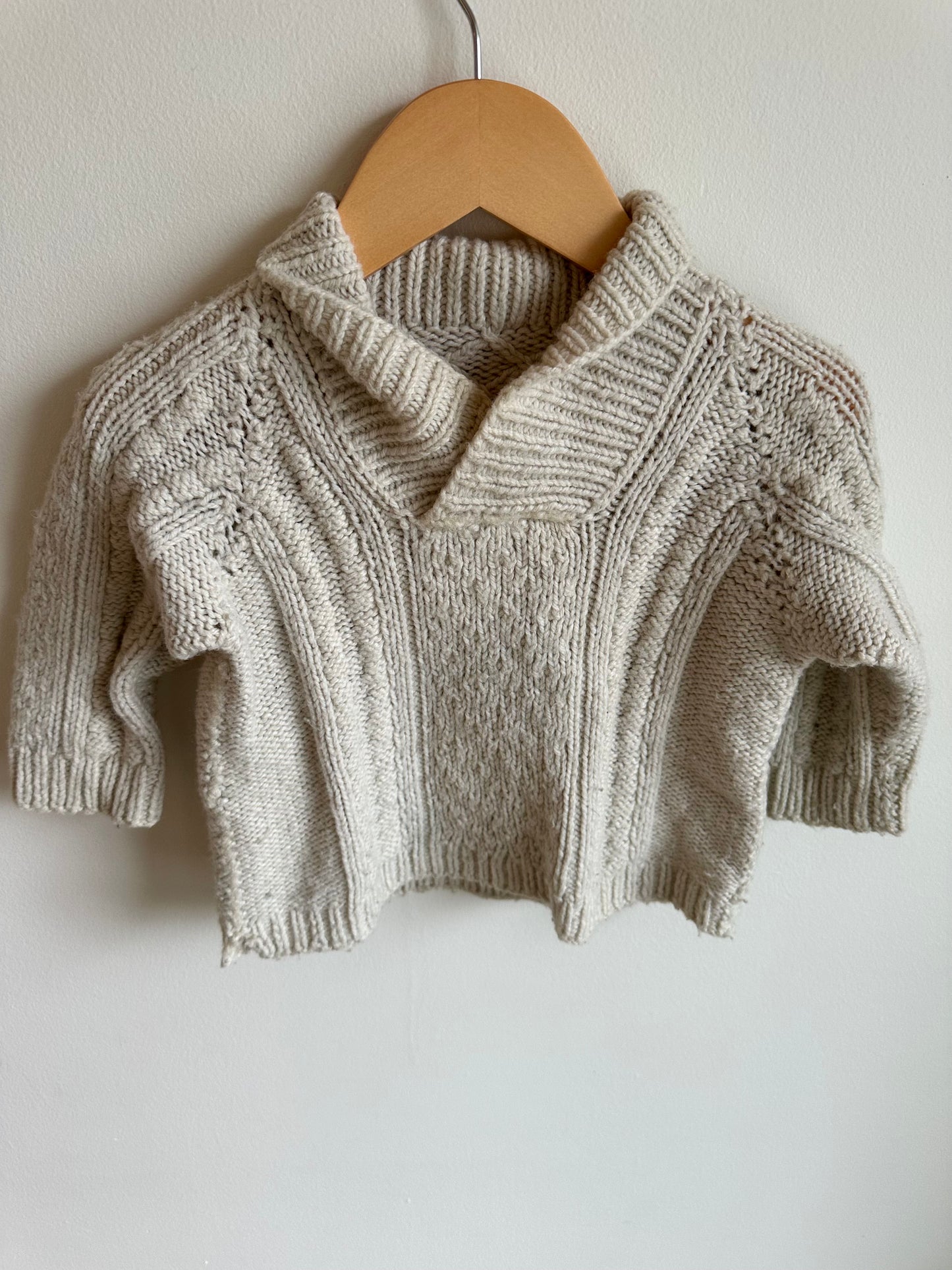 Knit Pull Over Sweater / 12m?