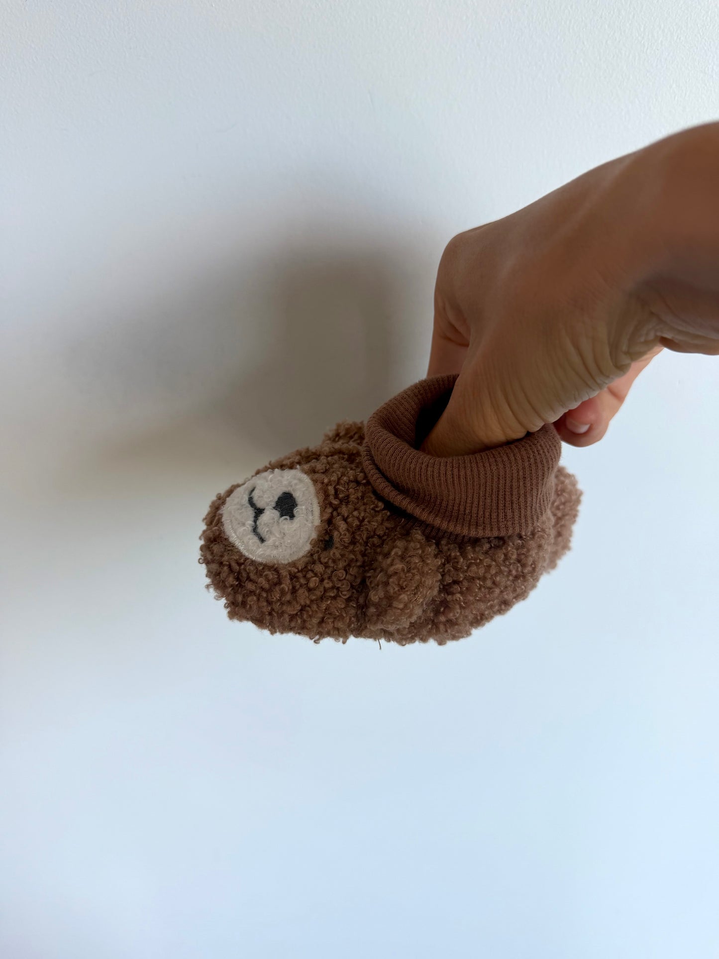 Fuzzy Teddy Slippers / 0-6m