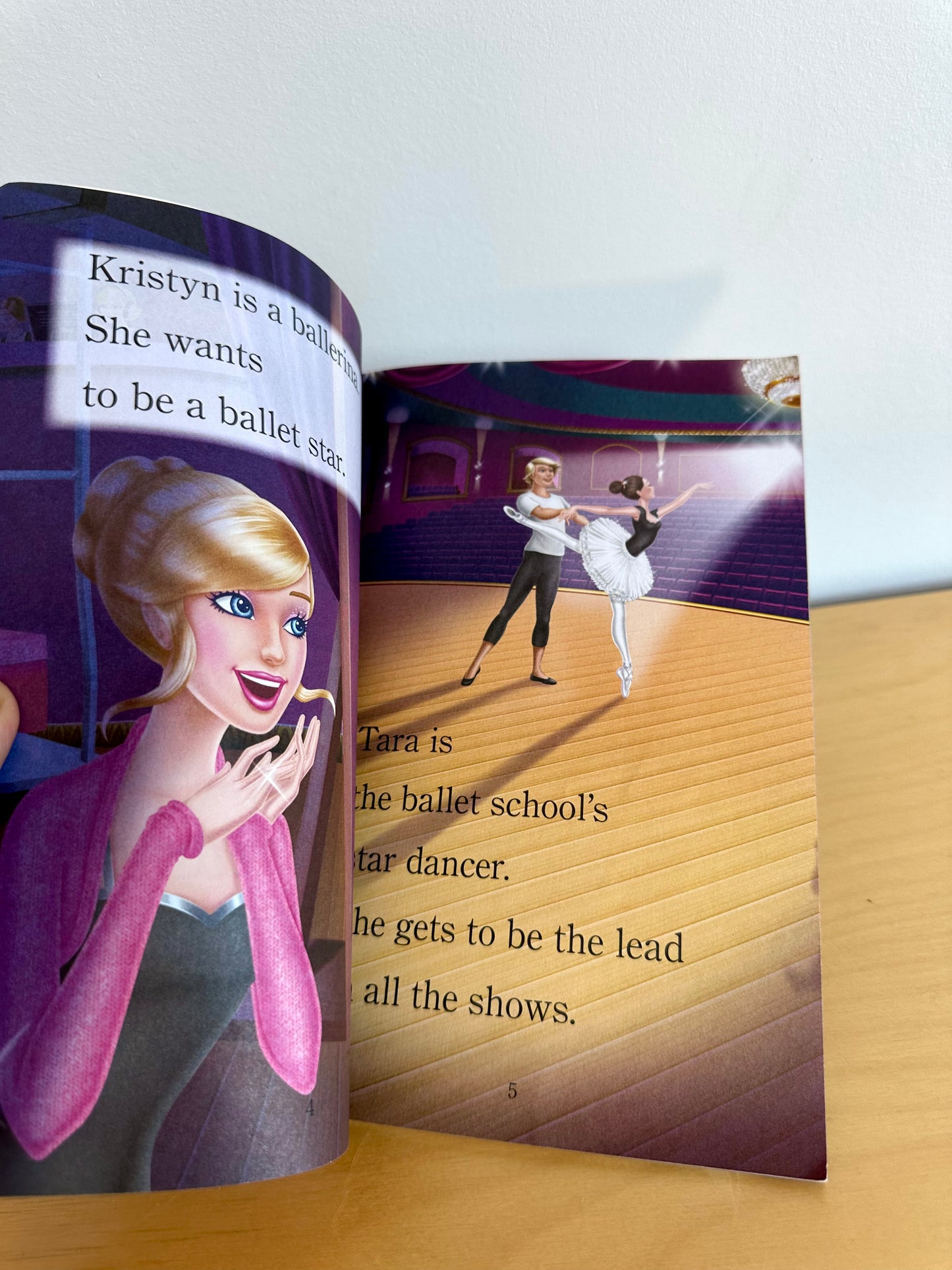 Barbie Pink Shoes Book / 3-7 years