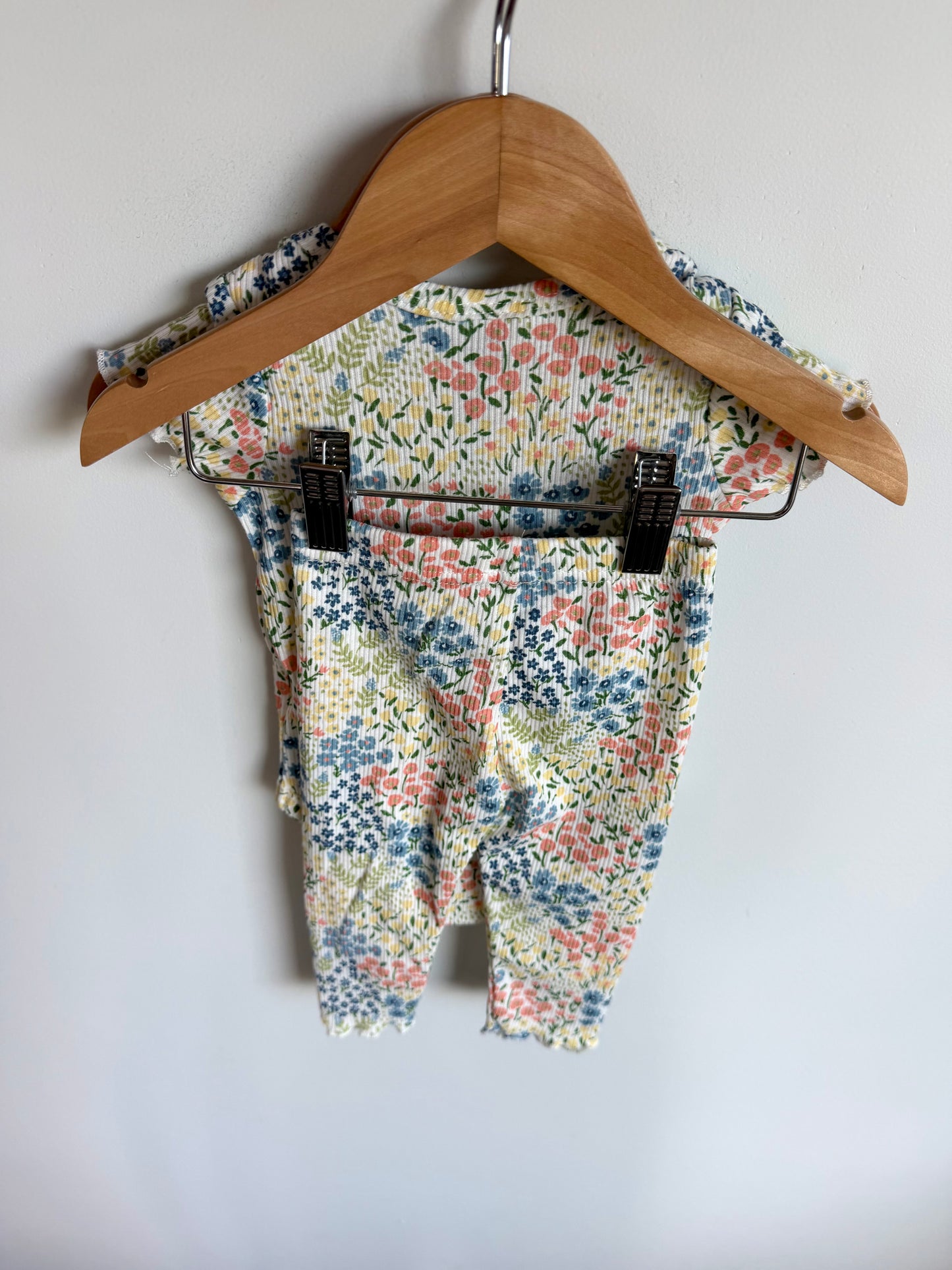 Ribbed Floral Bodysuit + Pants Set / 3-6m