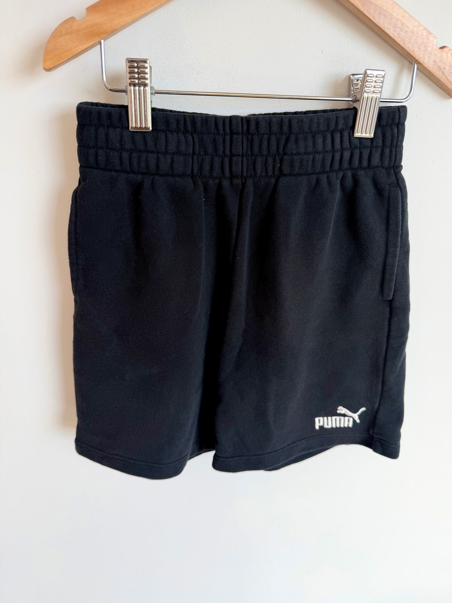 Puma Black Sweat Shorts / 6 years