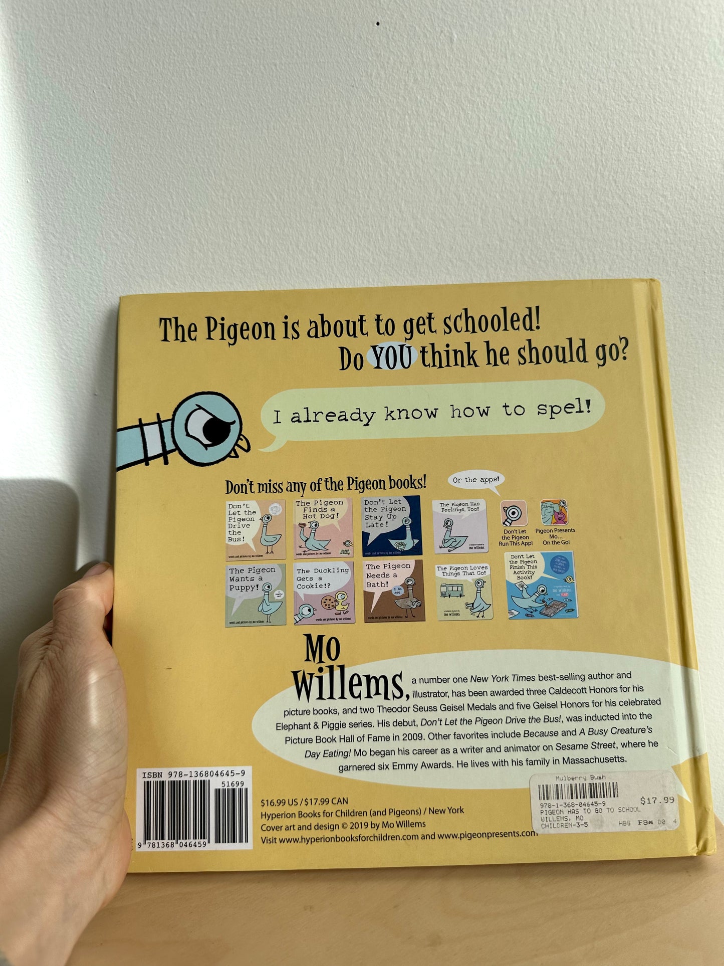 The Pigeon HAS to Go to School! Book / 3-5 years