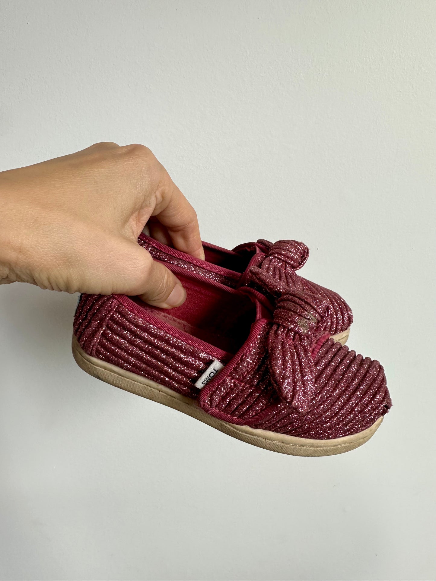 Toms Shimmer Pink Shoes / Size 8 Toddler