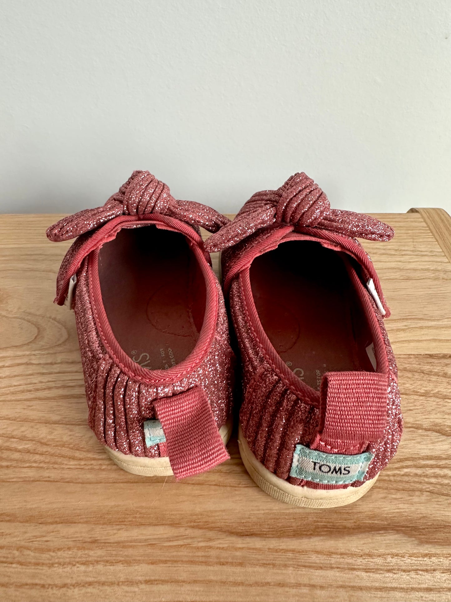 Toms Shimmer Pink Shoes / Size 8 Toddler