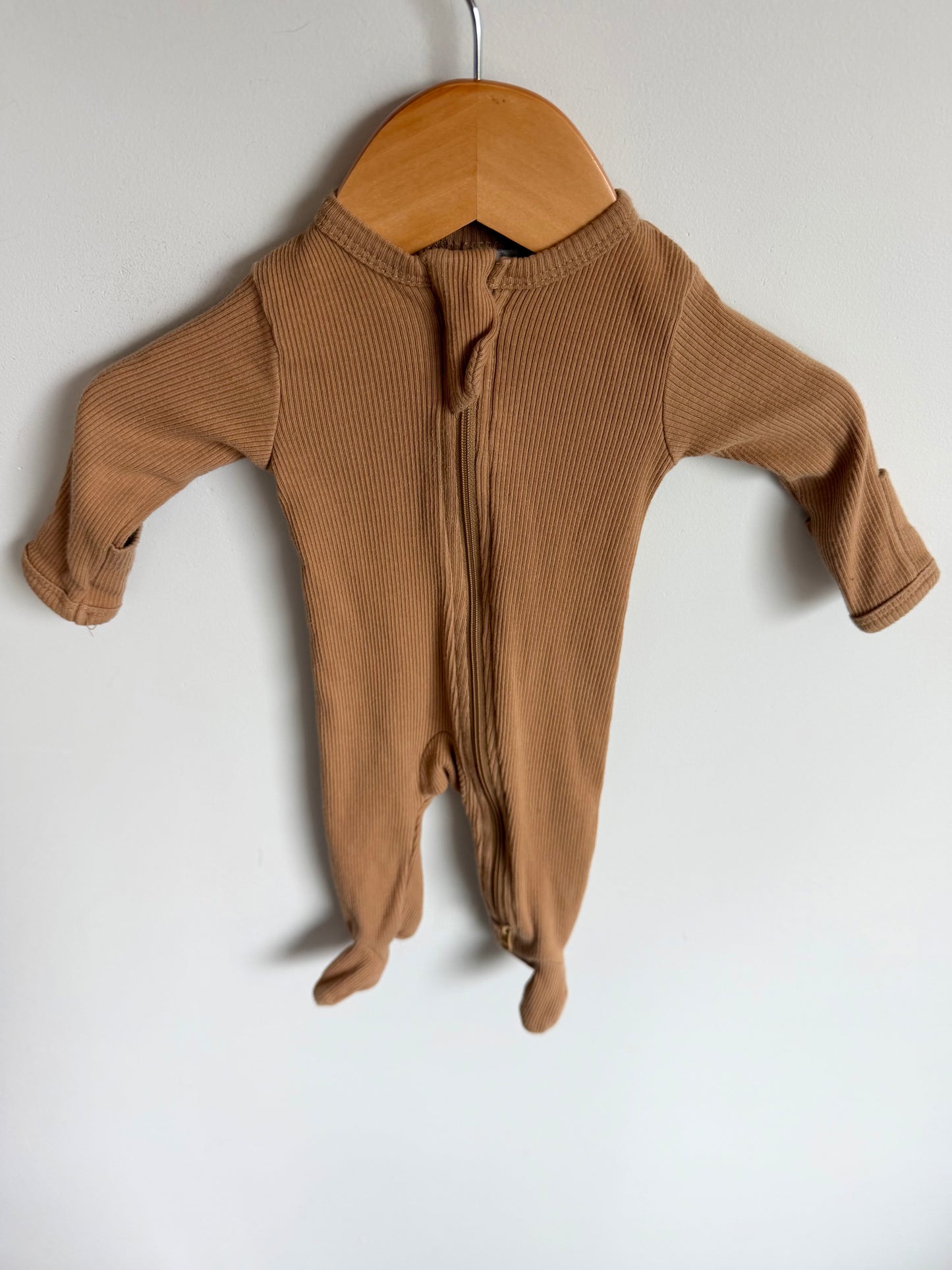 Mebie Baby Tan Sleeper / 0m