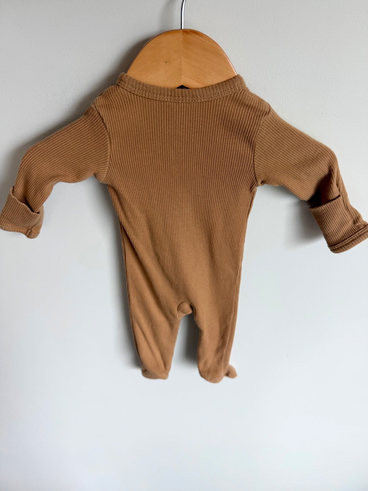 Mebie Baby Tan Sleeper / 0m
