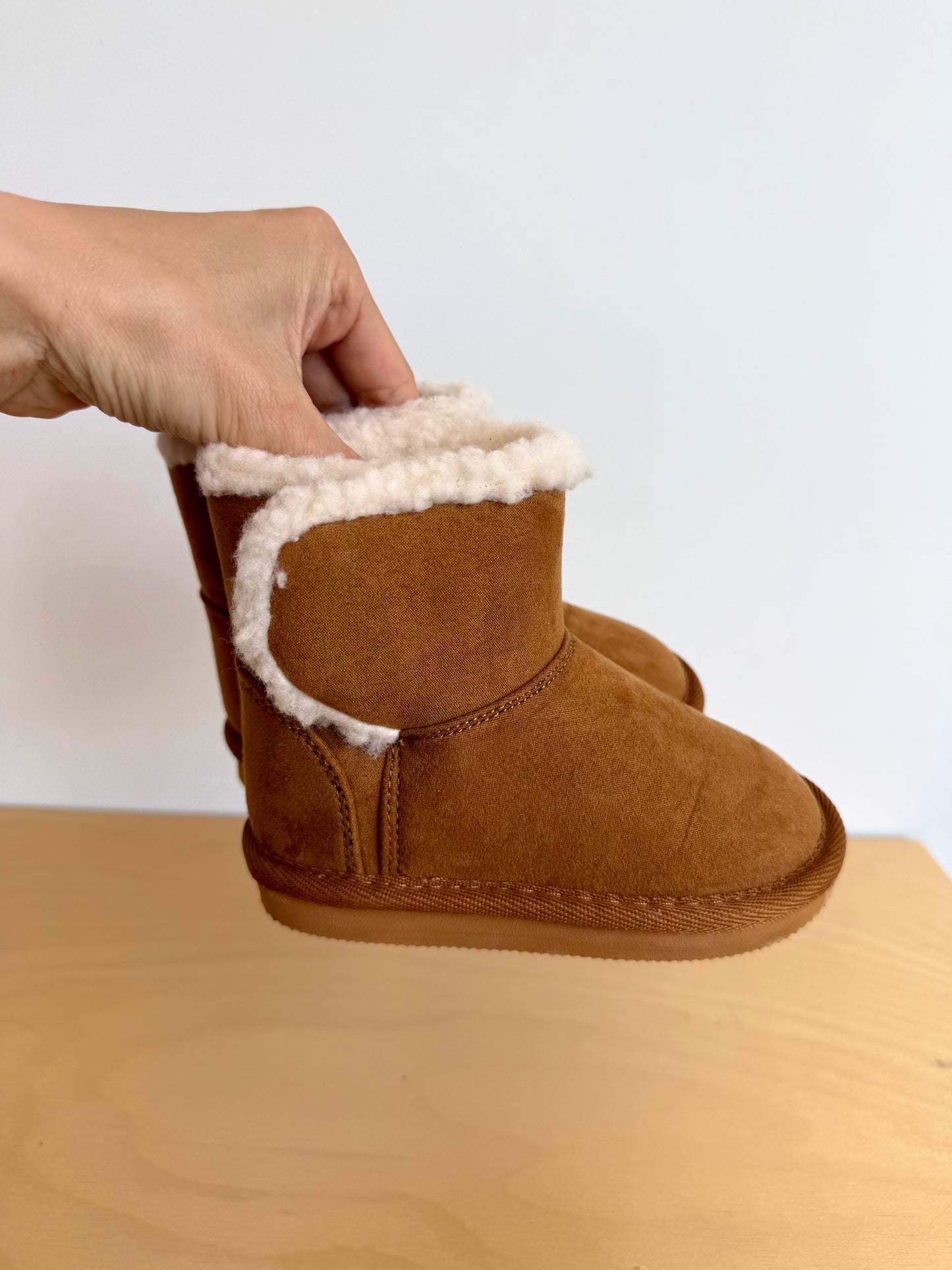Tan Velcro Boots / Size 7 toddler