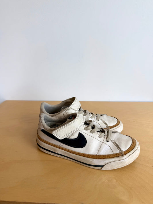 Nike Velcro Sneakers / Size 12 Little Kid
