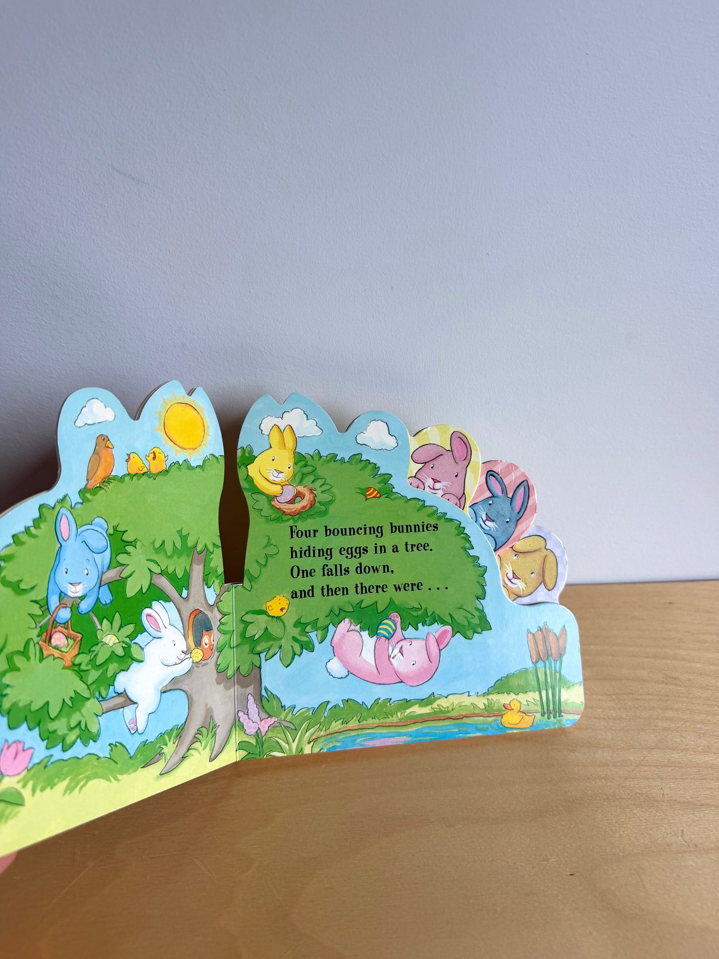 Five Bouncing Bunnies Book / 0-2 years