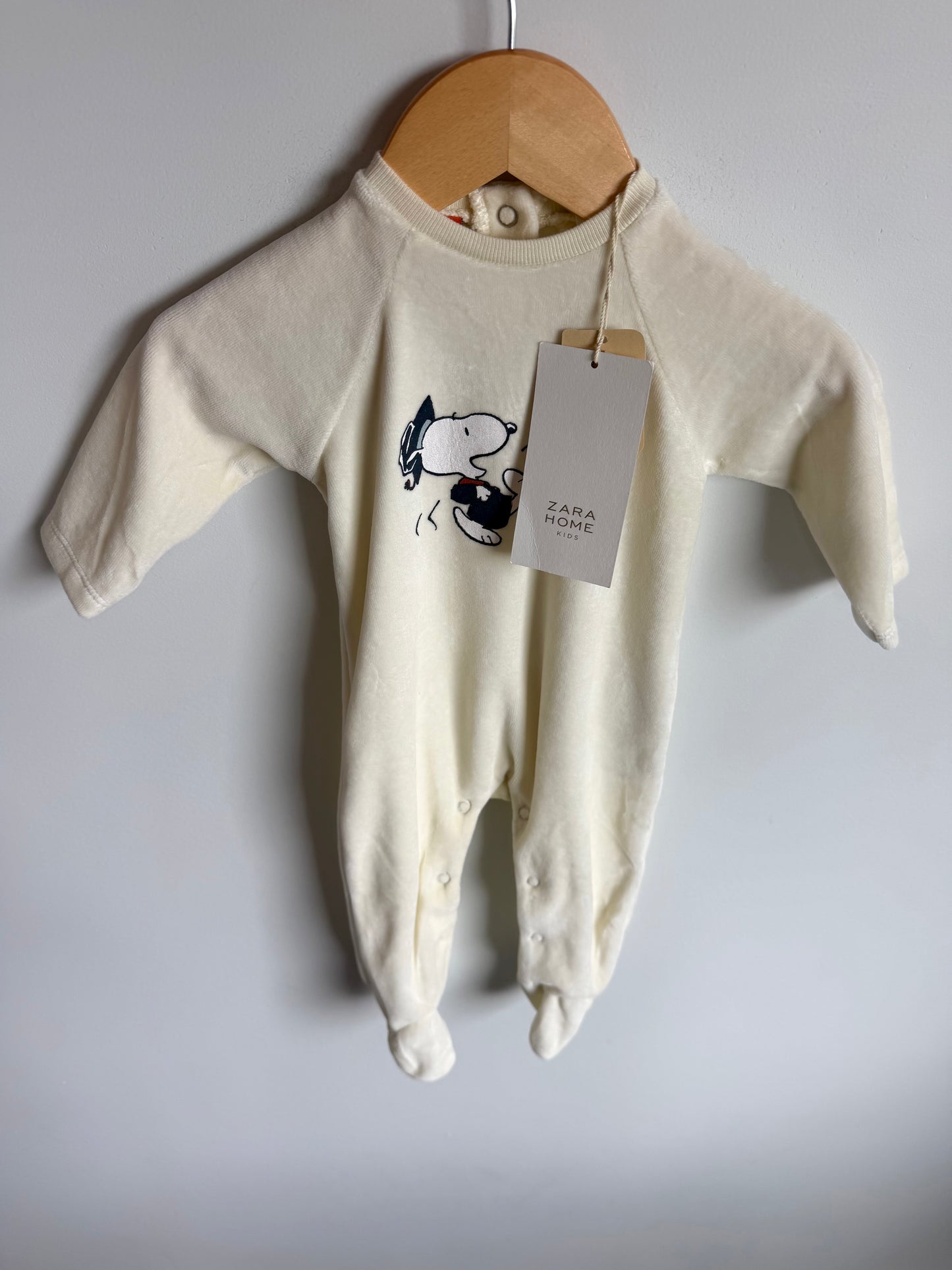 Snoopy Jumpsuit (With tags) / 3-6m