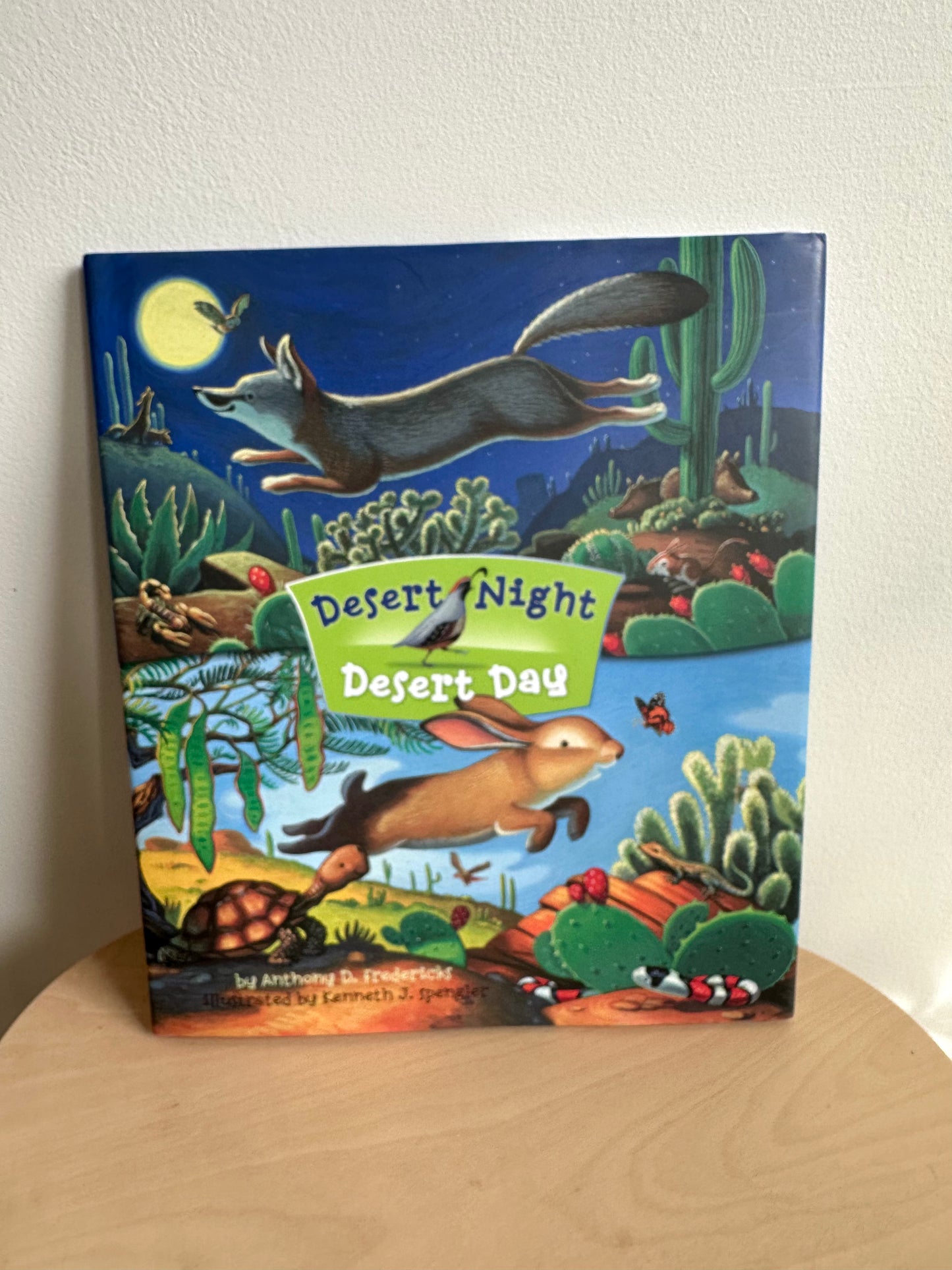 Desert Night, Desert Day Book / 0-3 years (No Shipping)