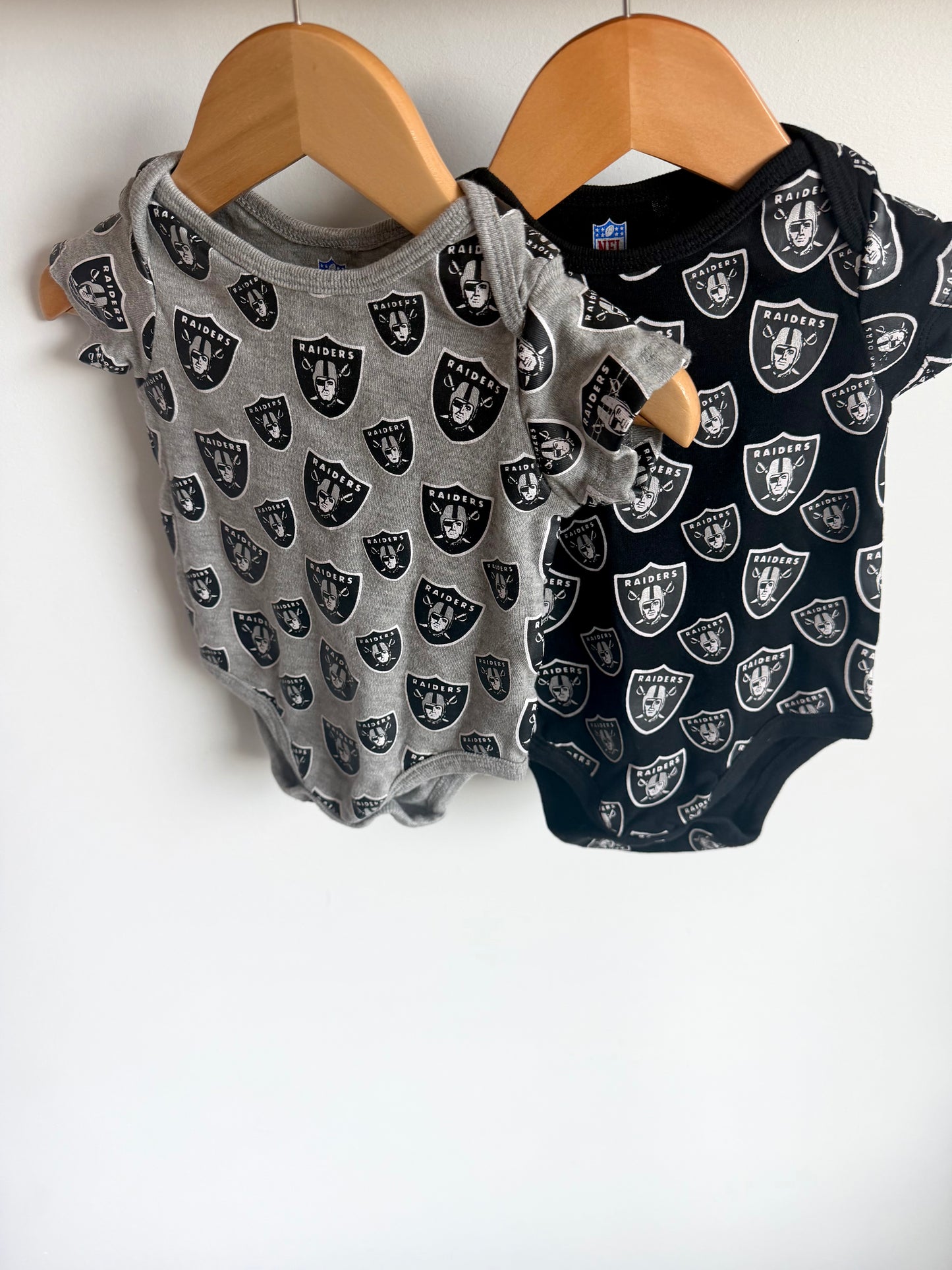 Raiders Bodysuits (2) / 0-3m