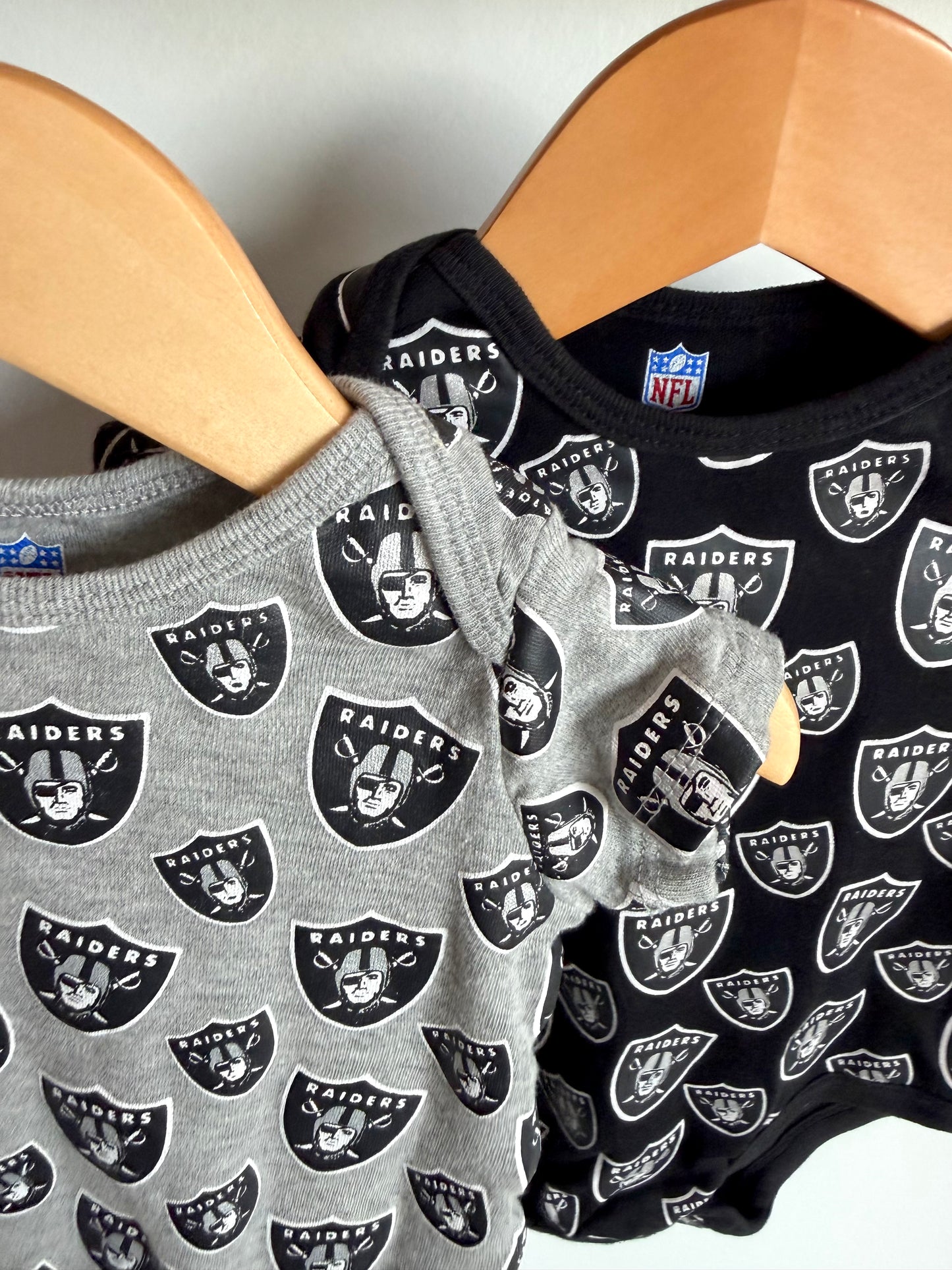 Raiders Bodysuits (2) / 0-3m