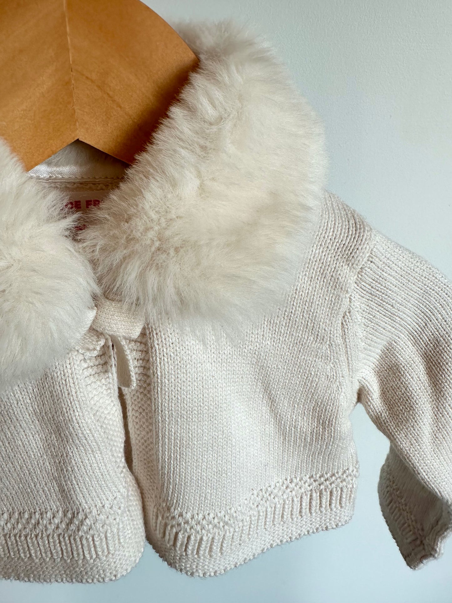 Fuzzy Neck Collar Sweater / 6-12m