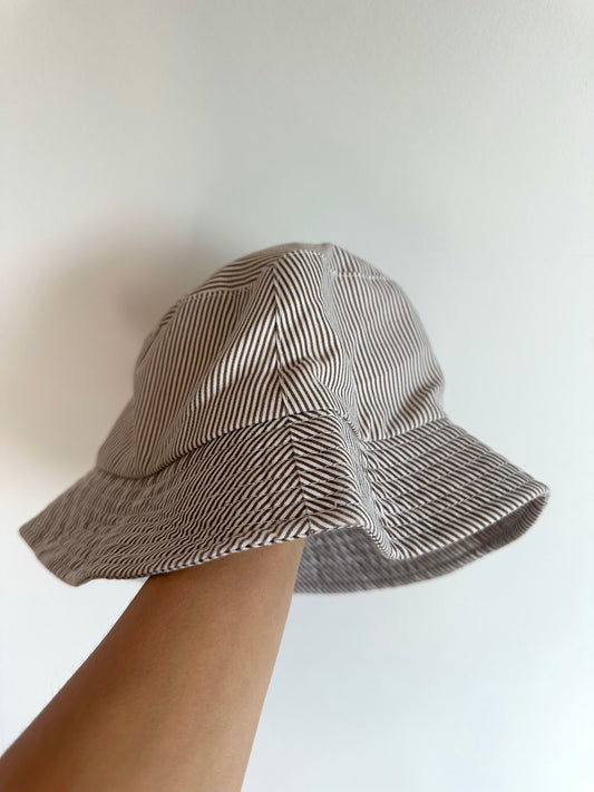 Striped Sun Hat / 12m?