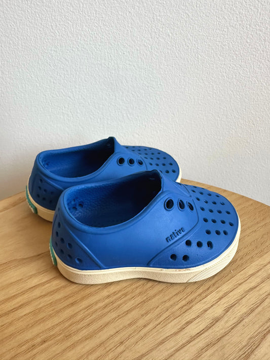 Blue Native / Size 4 Toddler Footwear