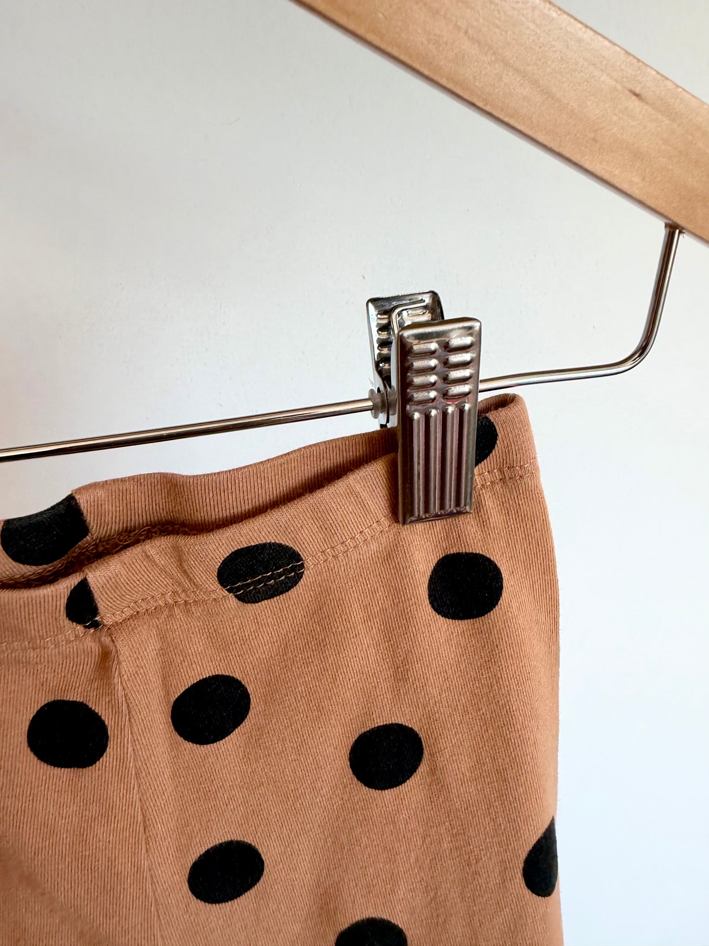 Tan Polkadot Leggings / 18-23m