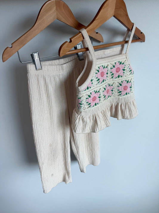 Embroidery Top + Pants Set / 3T?
