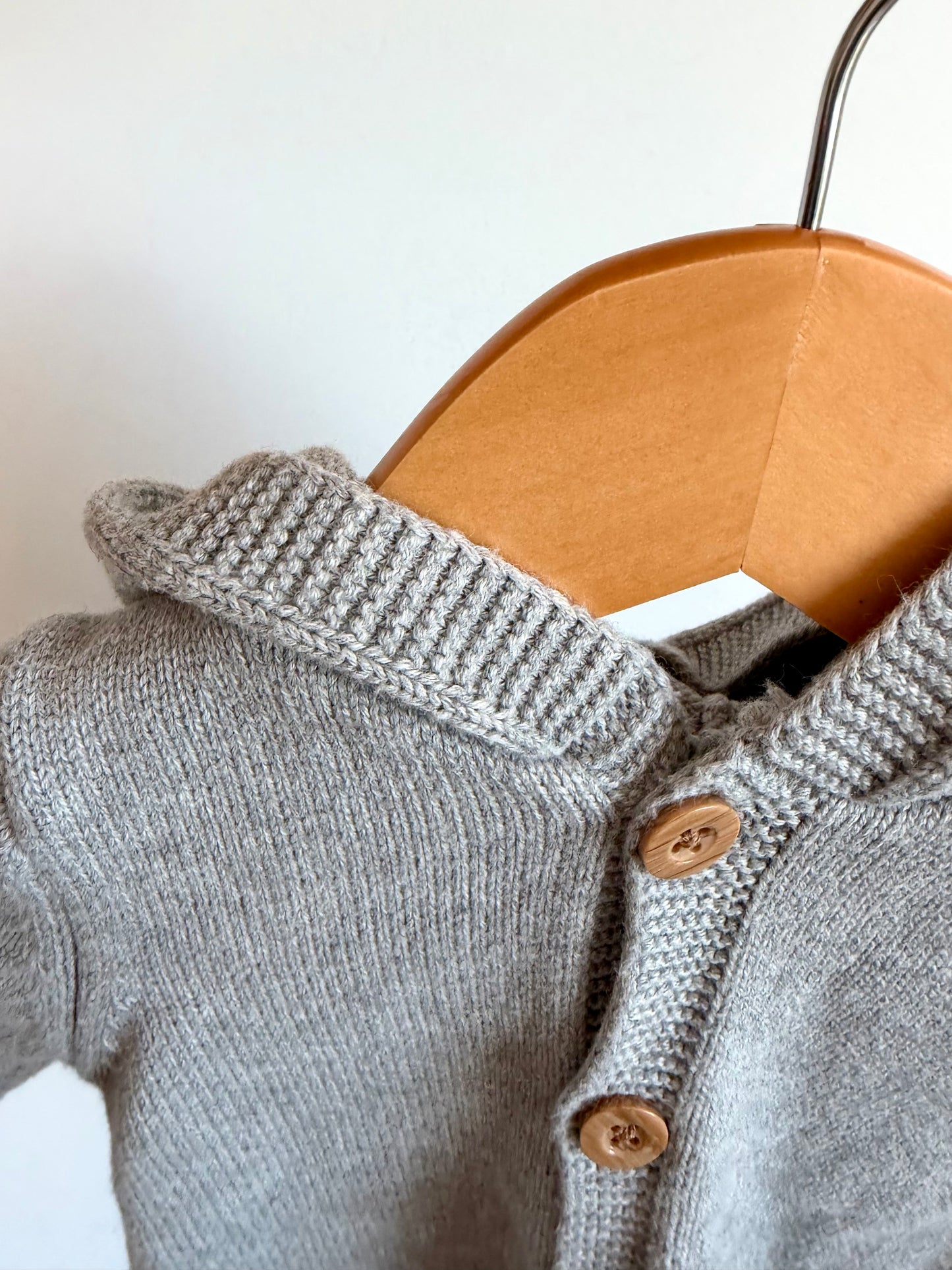 100% Cotton Grey Knit Cardigan / 6-9m