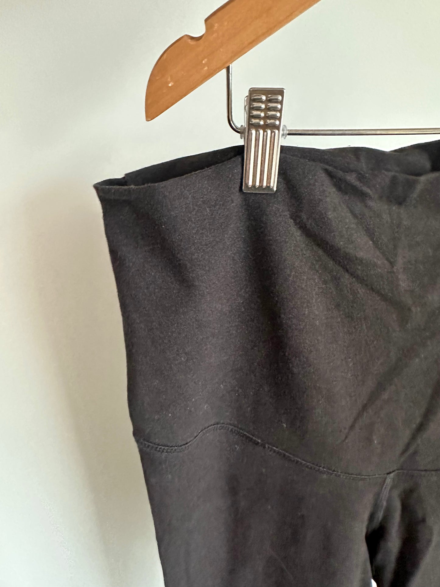 High Rise Active Charcoal Maternity Leggings / Medium (No Shipping)