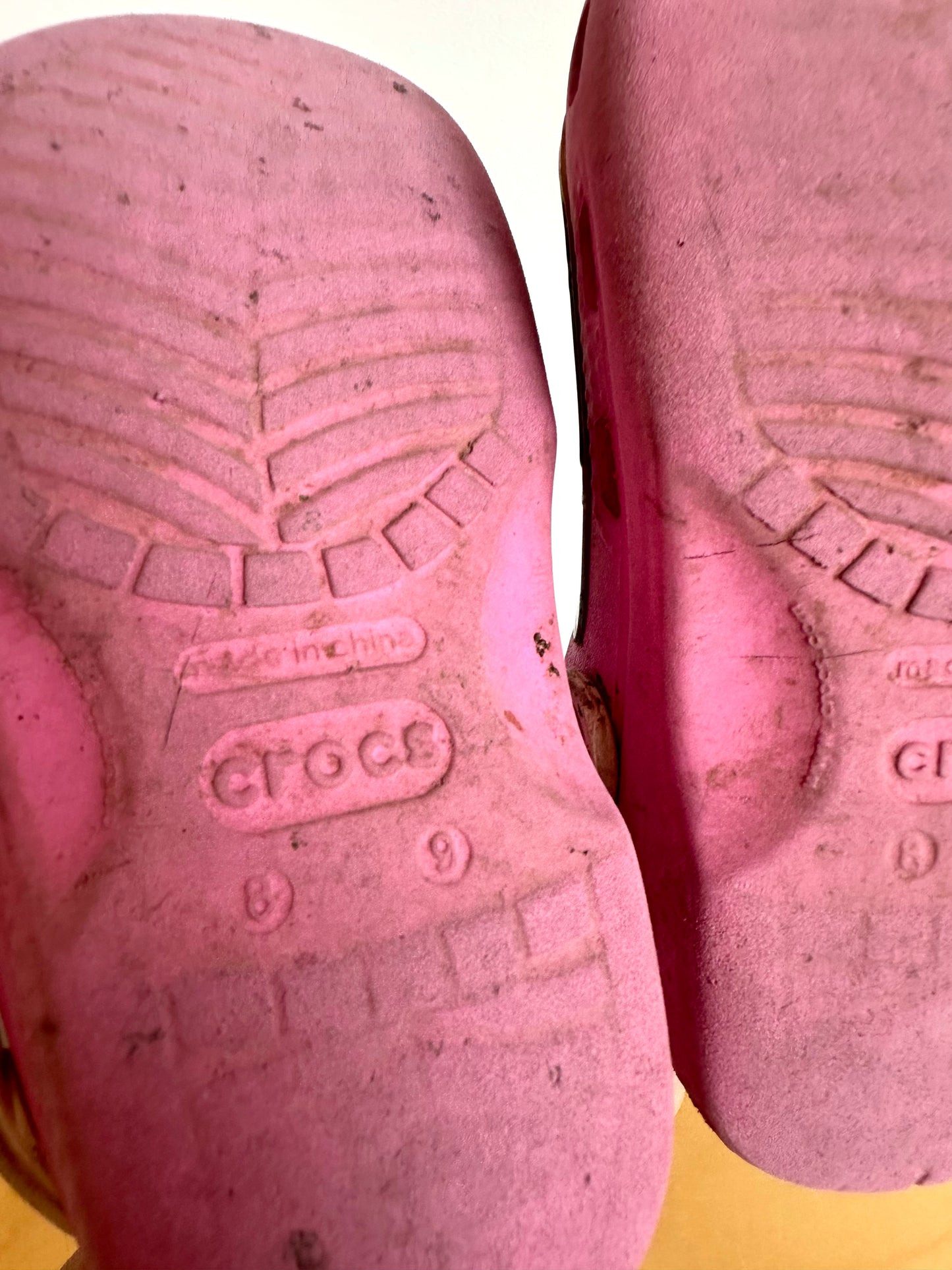 Frozen Crocs / Size 8-9 Toddler