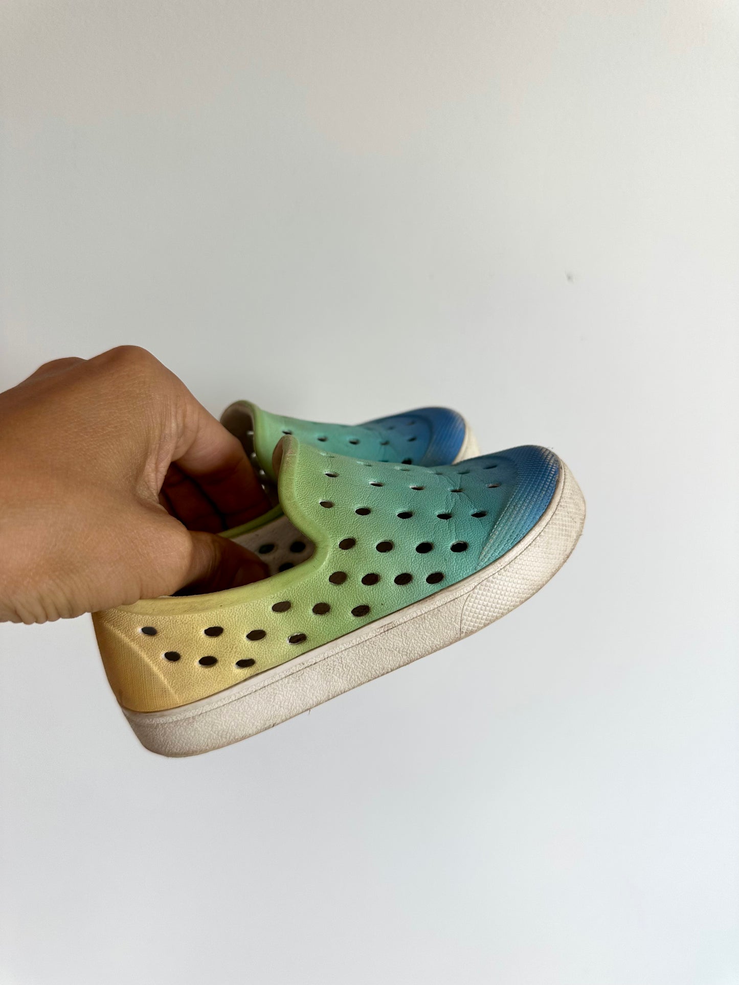 Ombre Summer Shoes / Size 6 Toddler