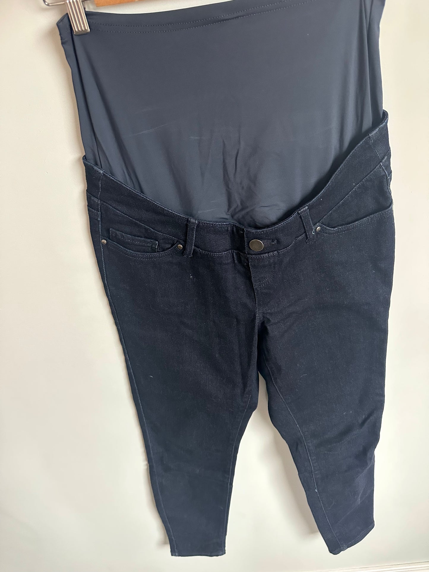 Maternity Dark Wash Jeans / Small