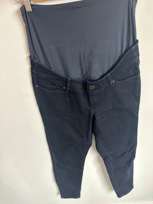 Maternity Dark Wash Jeans / Small