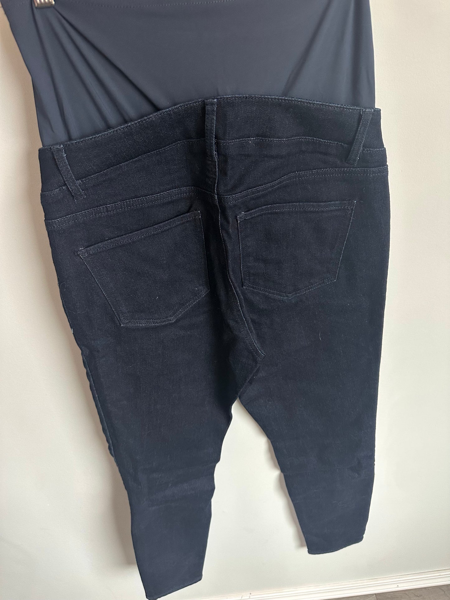 Maternity Dark Wash Jeans / Small