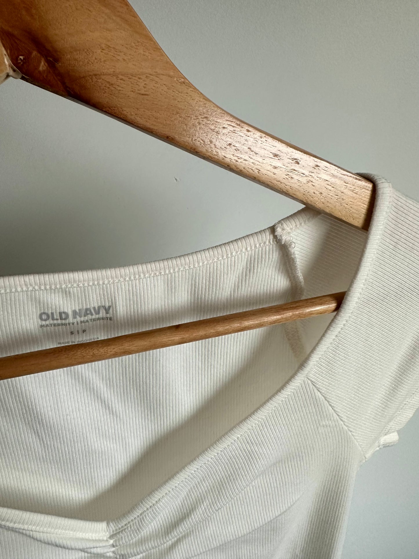 White V Neck Maternity Tank Top / Small