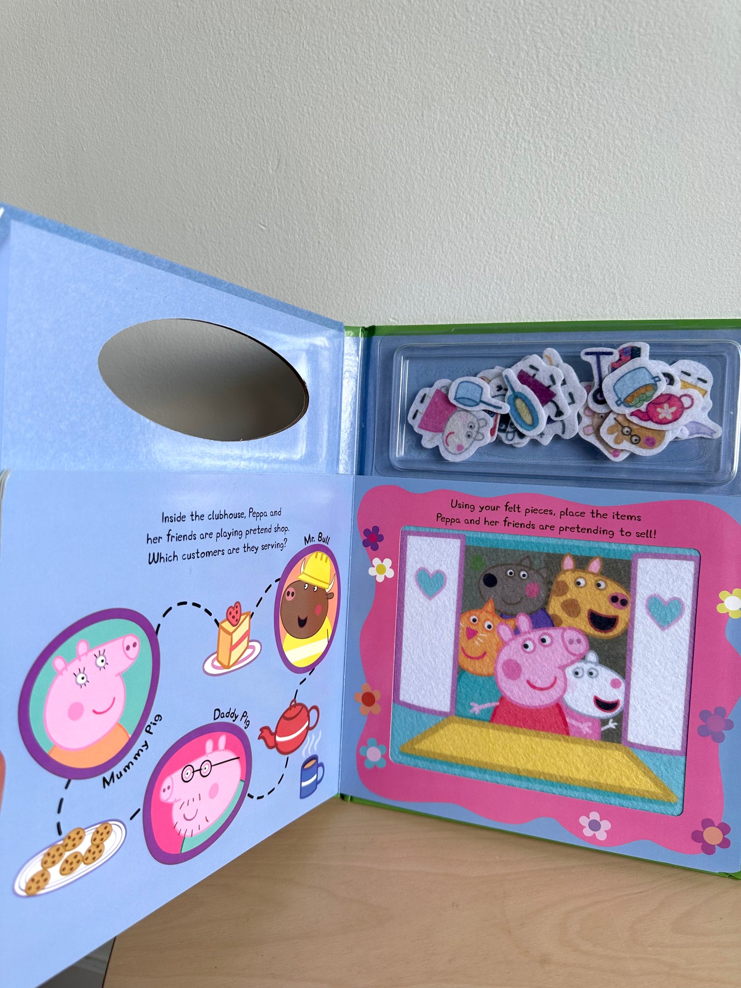 Peppa's Clubhouse Felt Storybook