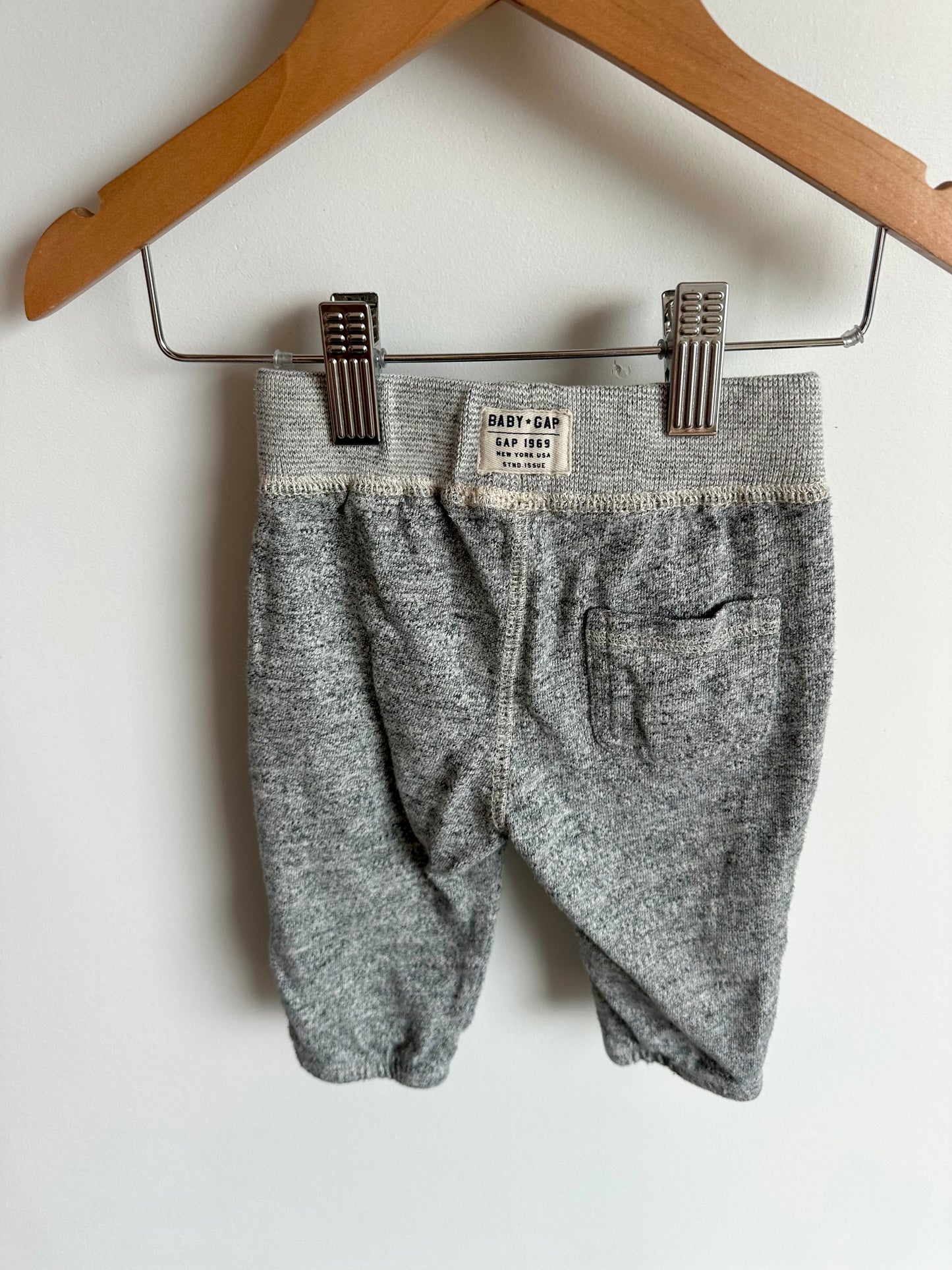 Gap Grey Pants / 6-12m