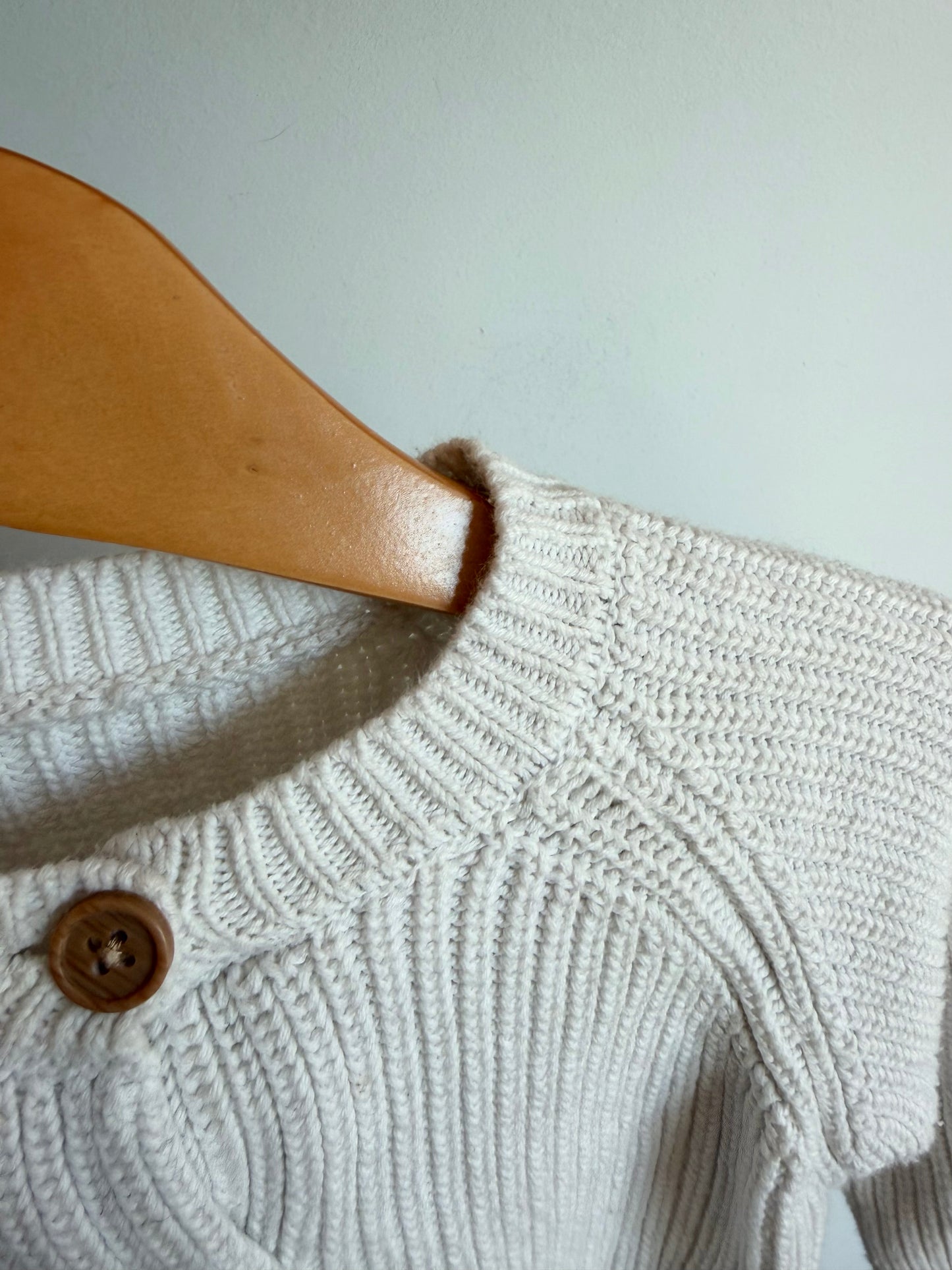 White Knit Sweater (PLAY) / 2-3T (No Shipping)