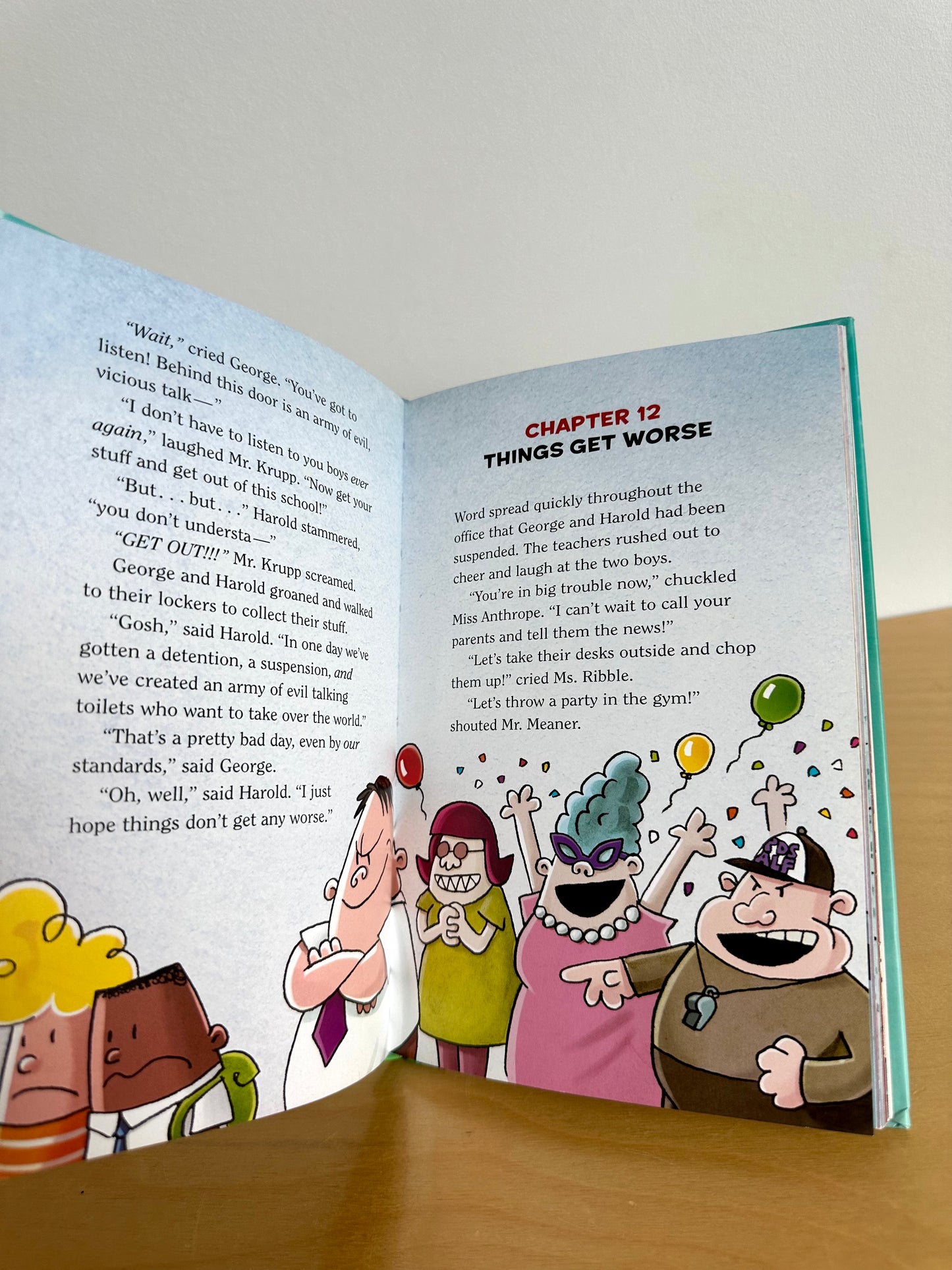 Captain Underpants and the Attack of the Talking Toilets (#2) Book / 7-9 years