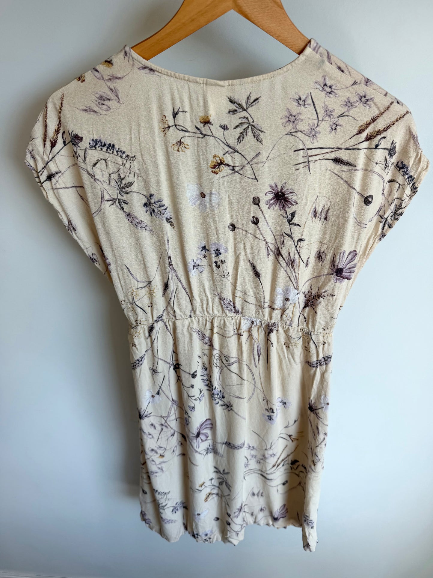 H&M Cream Floral Maternity Dress / Medium
