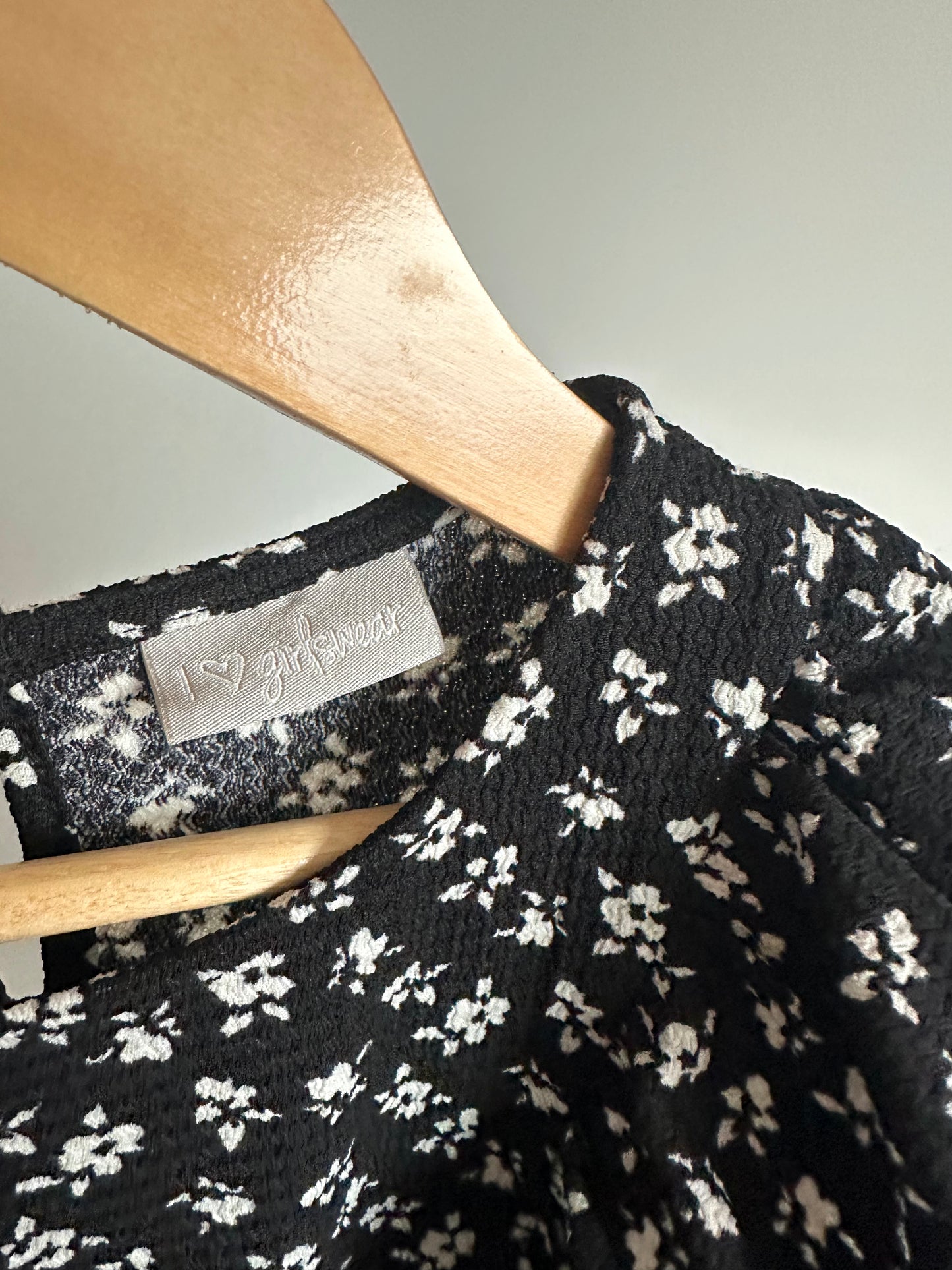 Floral Black + White Long Sleeve Dress / 8 years