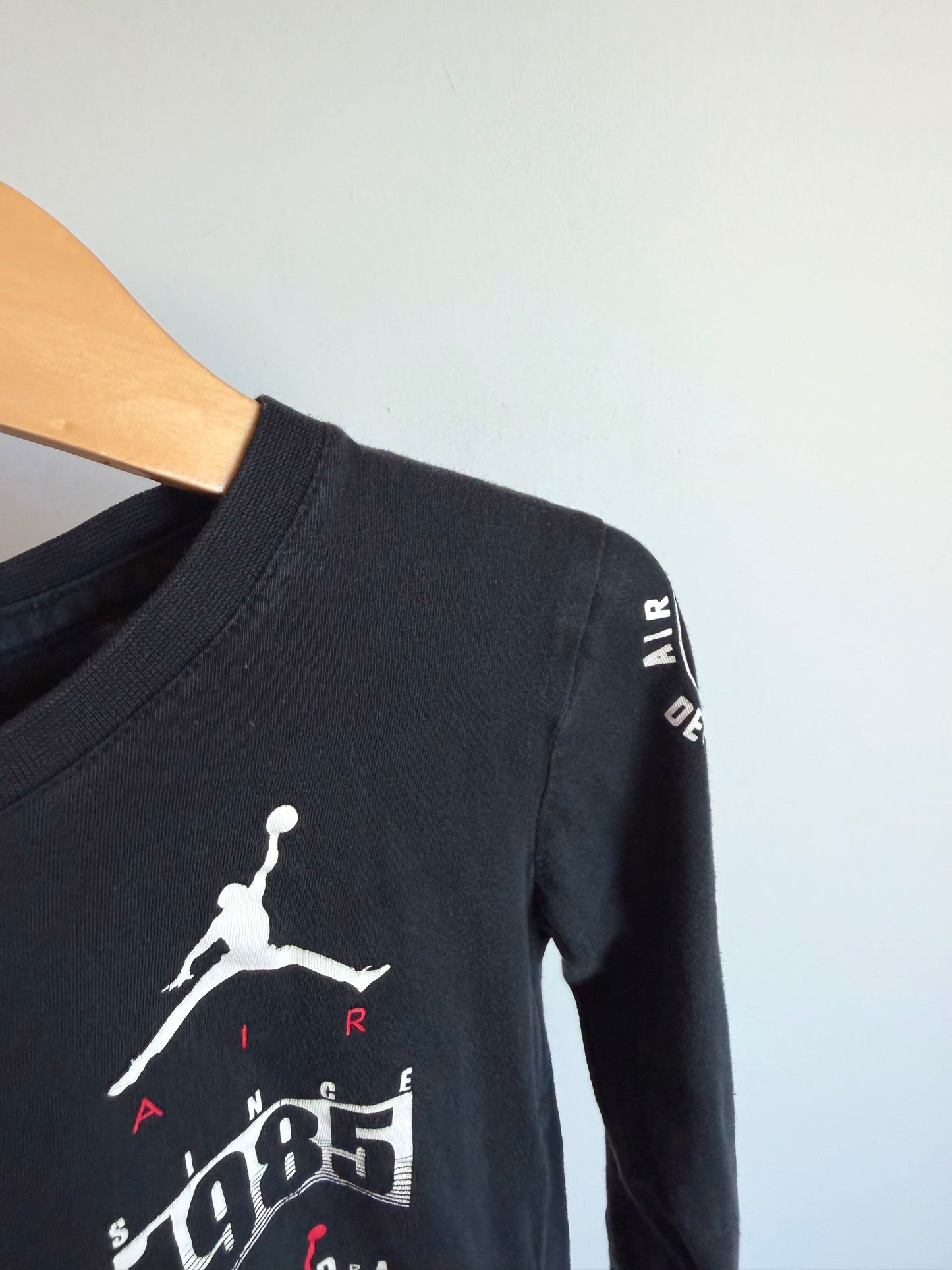 Air Jordan Graphic Black Top / 3-4T