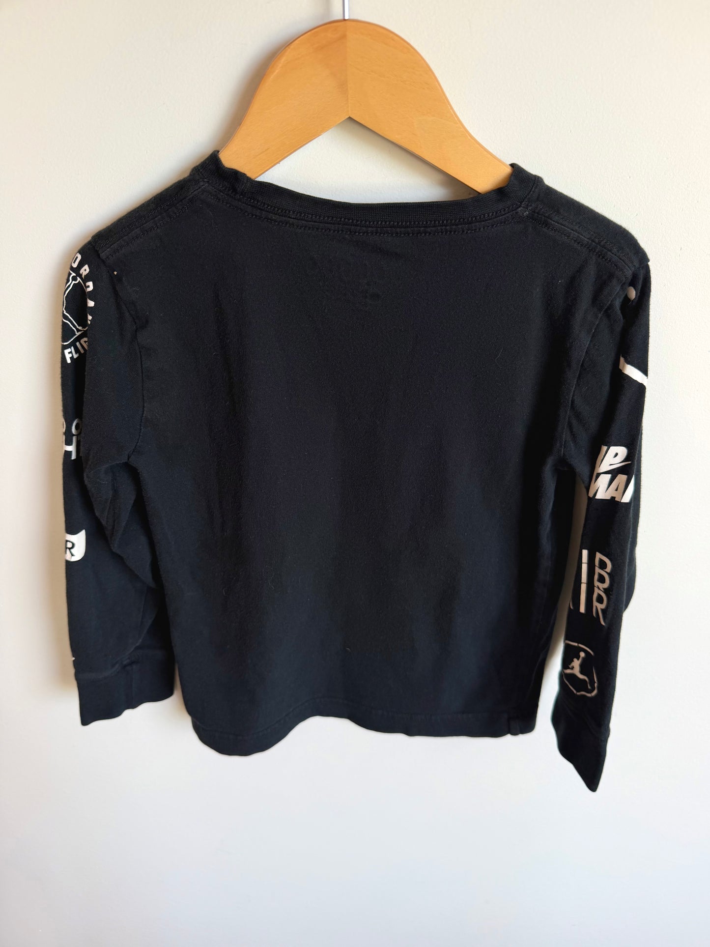 Air Jordan Graphic Black Top / 3-4T