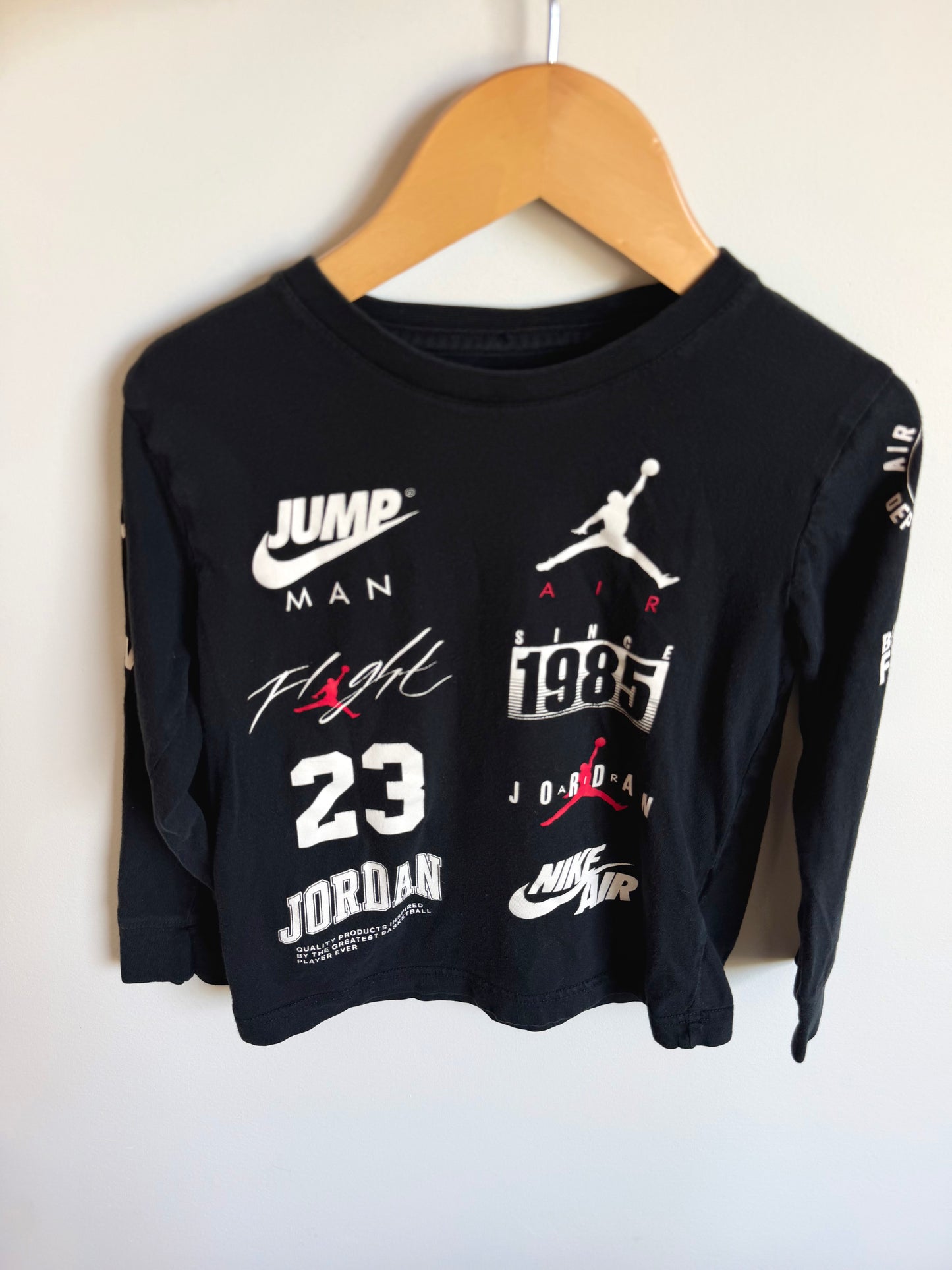 Air Jordan Graphic Black Top / 3-4T