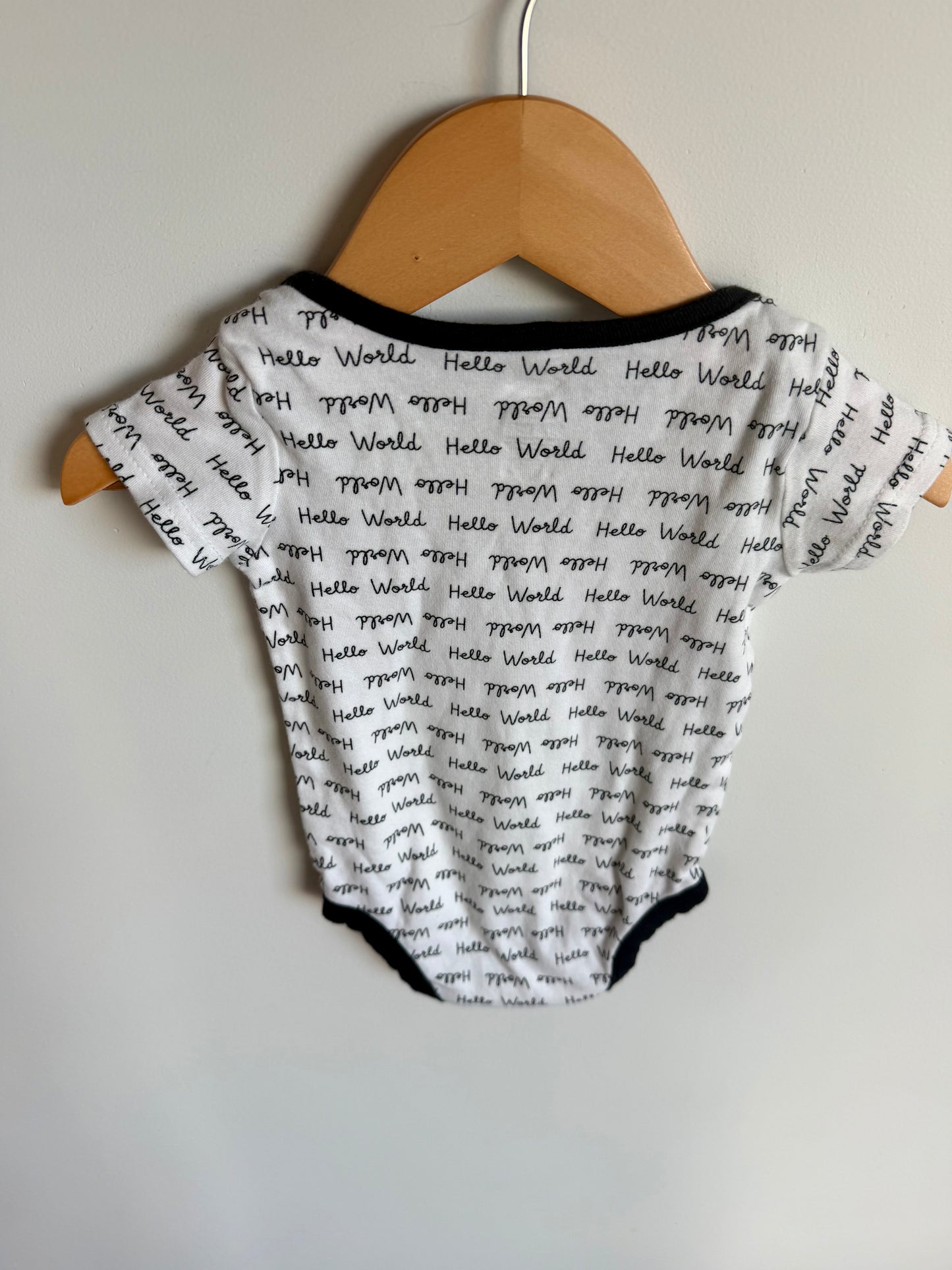 Hello World Bodysuit / 3-6m