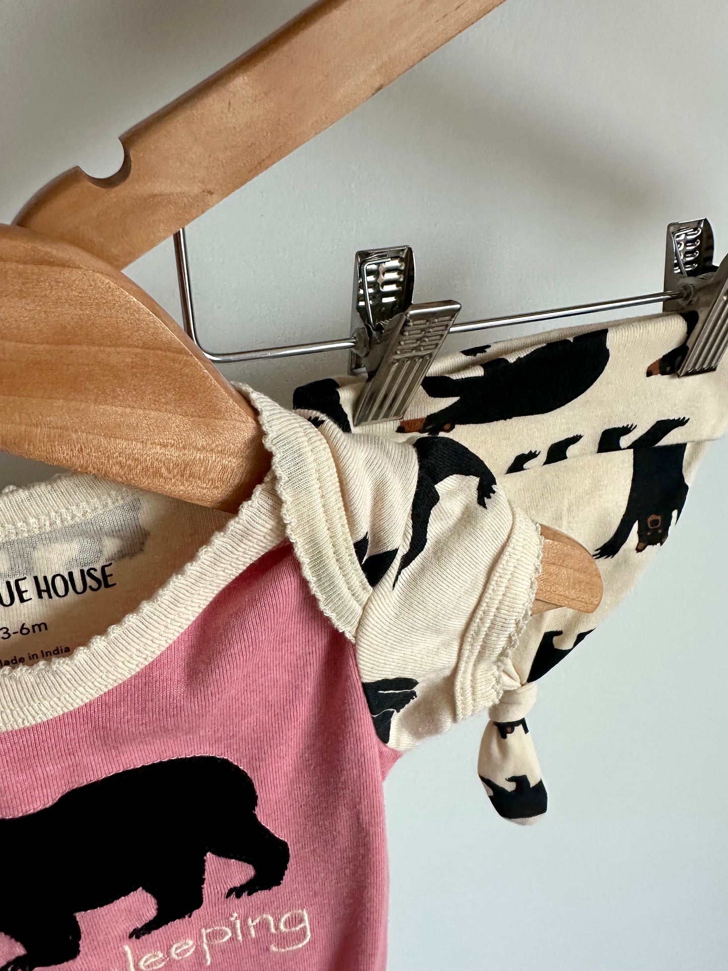 Bearly Sleeping Bodysuit + Toque Set / 3-6m