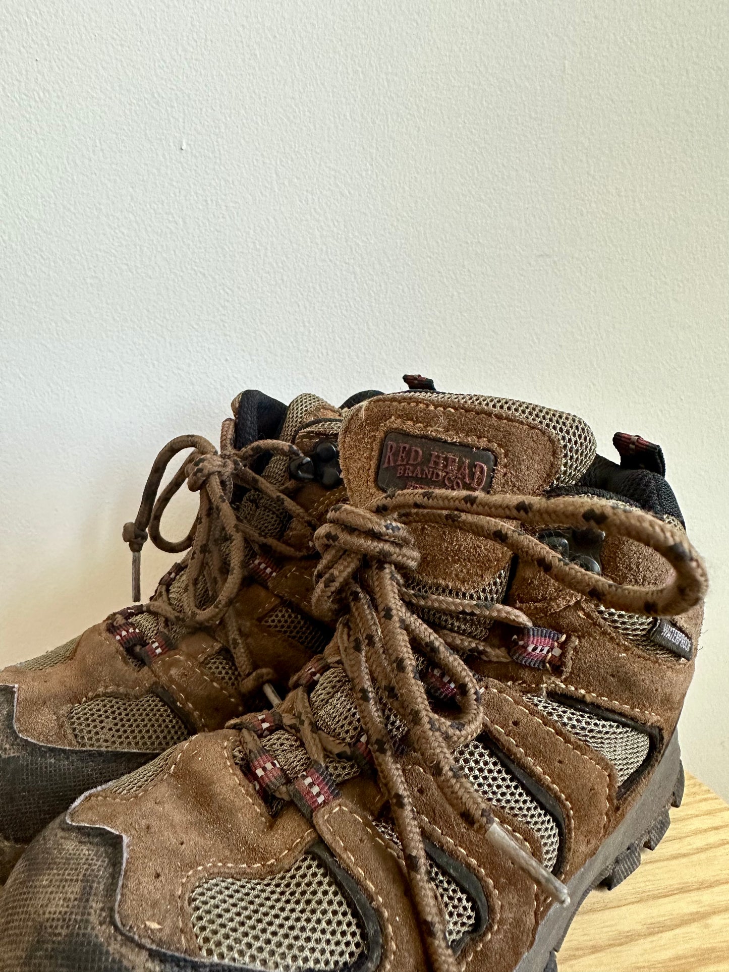 Hiking Boots Brown / Size 3 Big Kid (No Shipping)