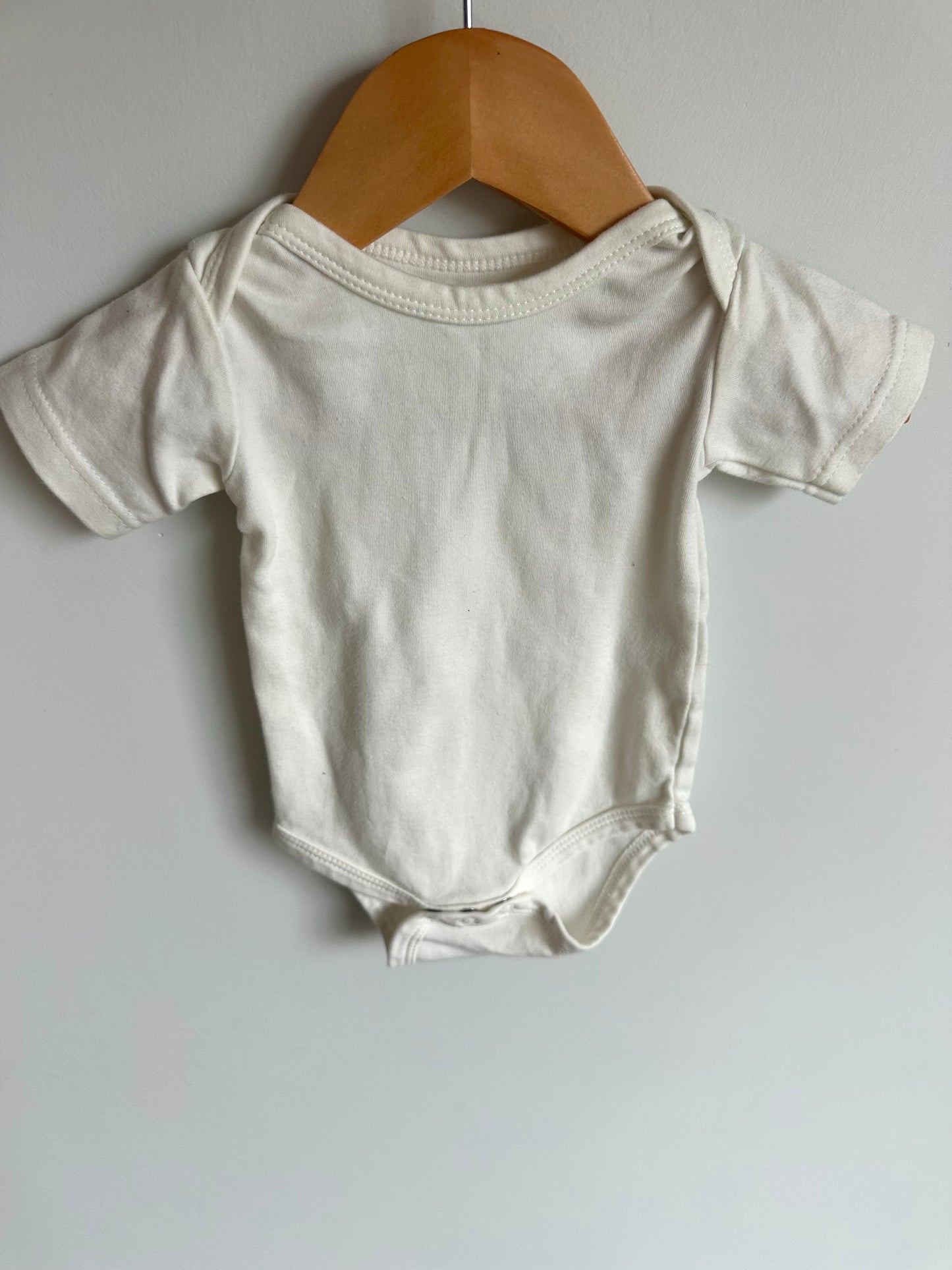 White Organic Cotton Bodysuit / 0-3m?