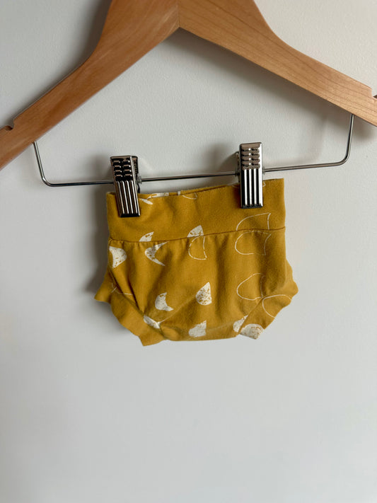 Yellow Moon Shorties / 0m