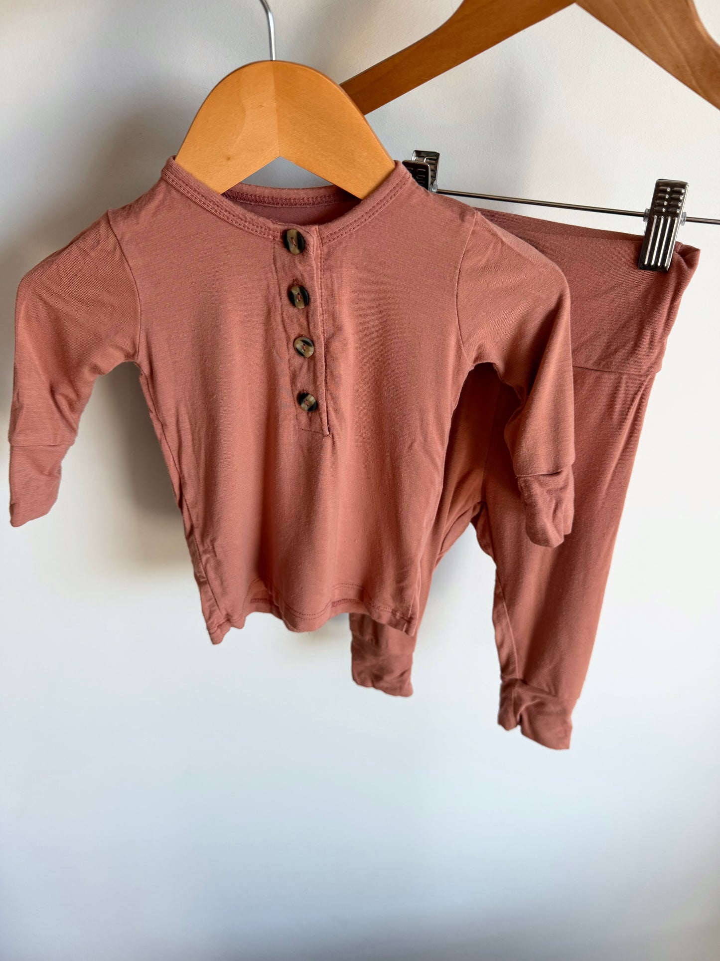 Lou Lou Soft Taupe Top + Pants Set / 3-6m